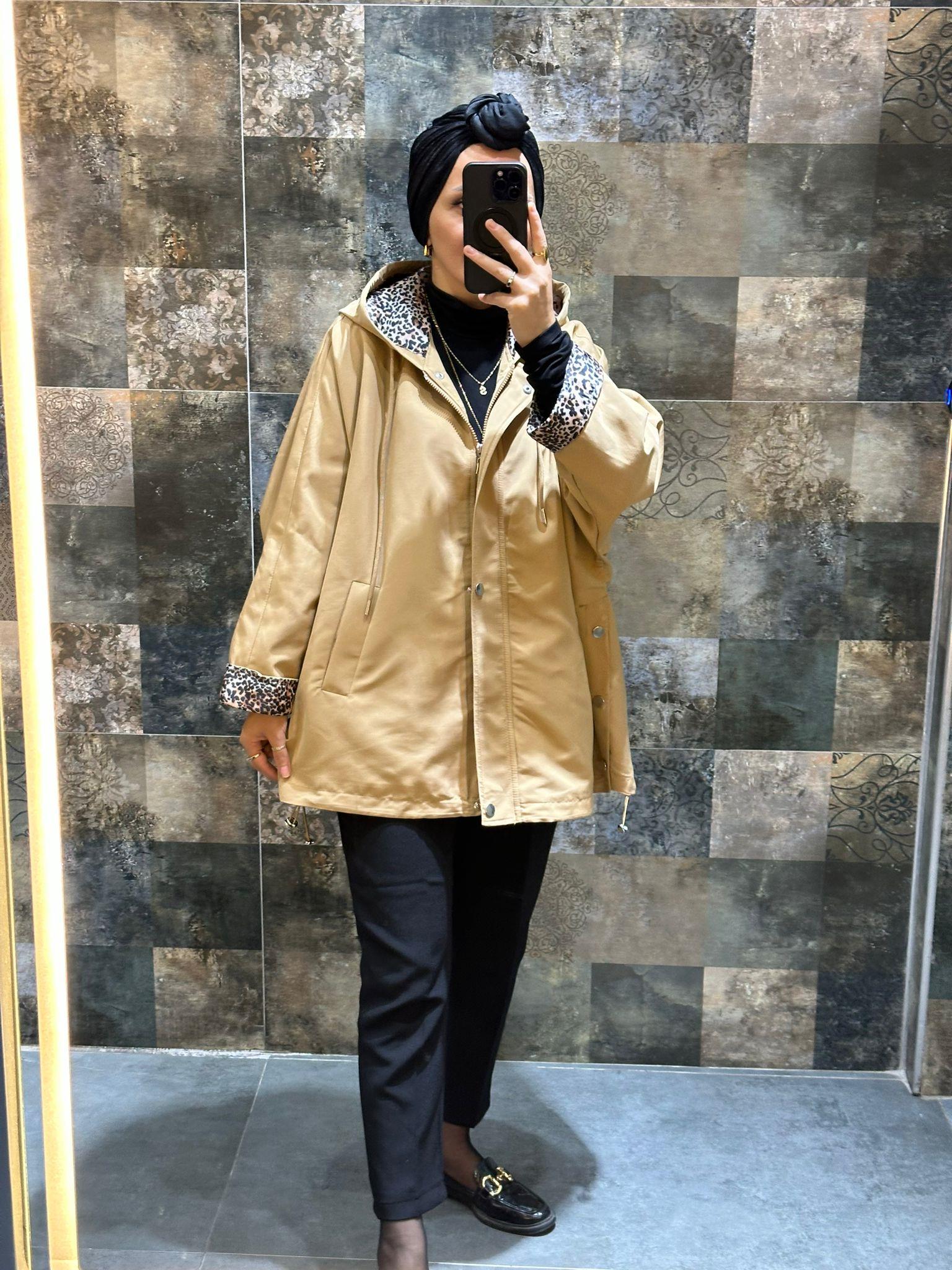 257104 LEOPARLI YAĞMURLUK CAMEL  