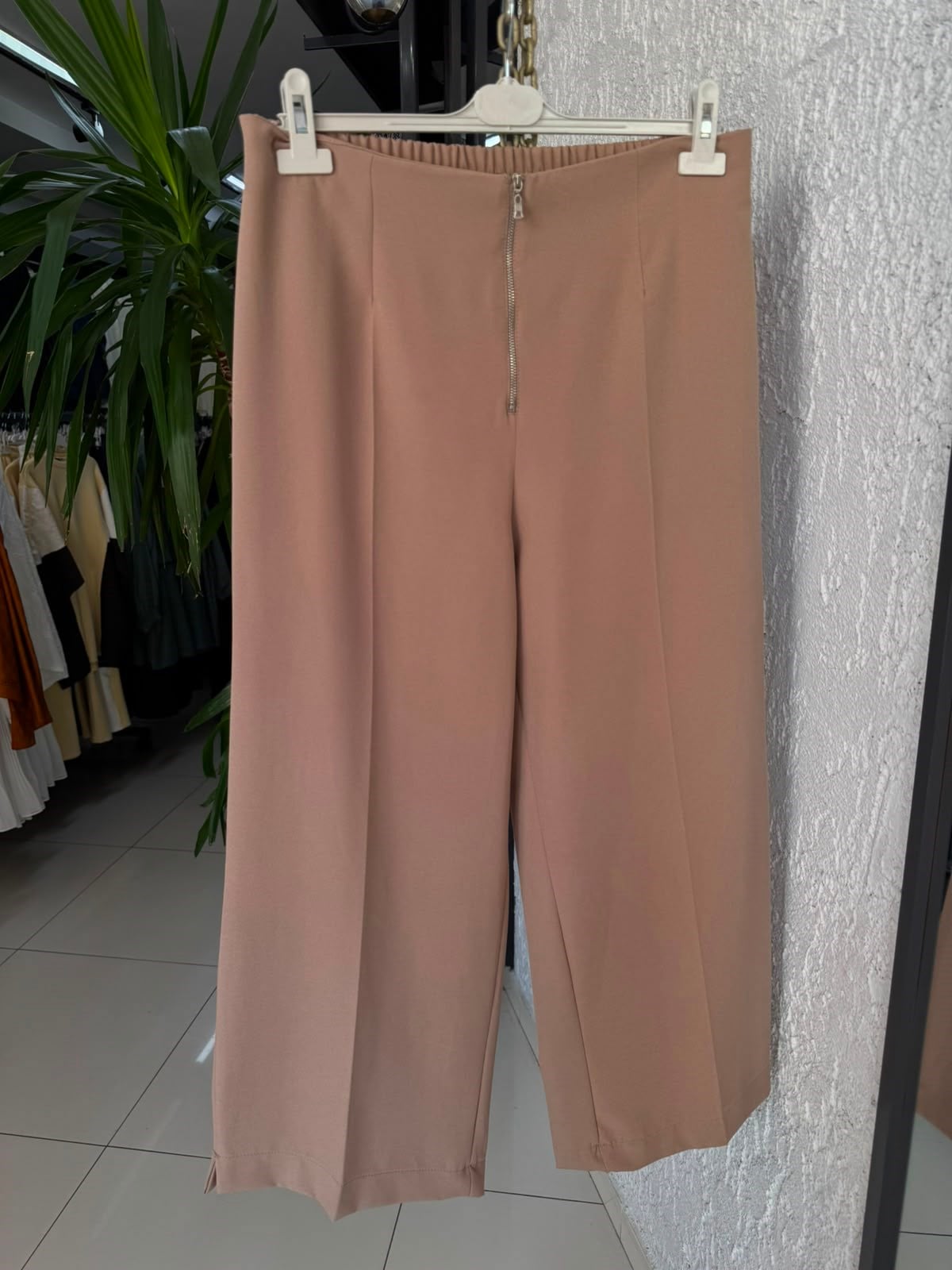 26086 FERMUARLI DÜZ KESİM KUMAŞ PANTOLON CAMEL 