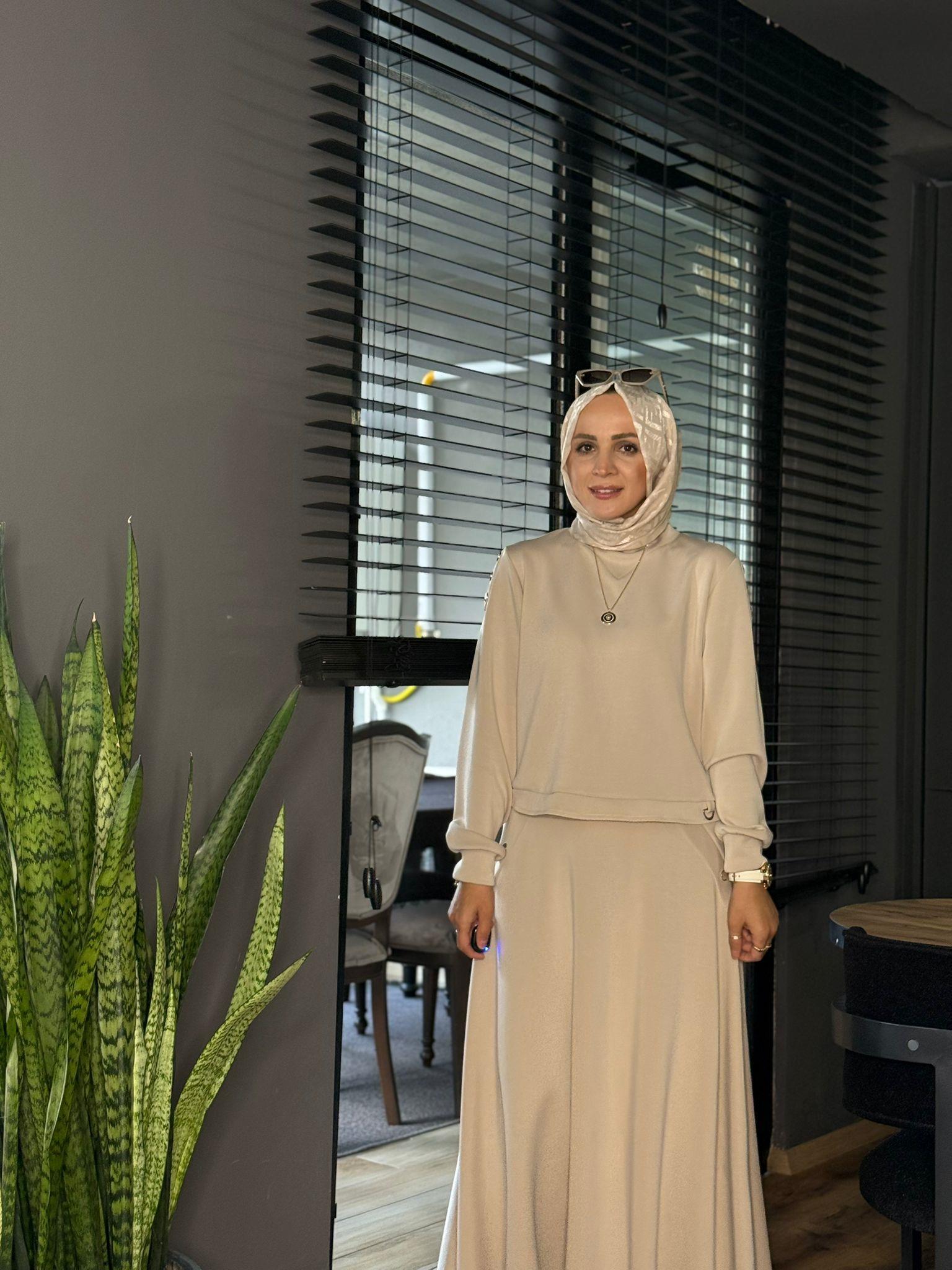 2800 DÜĞME DETAY ETEKLİ OYSHO TAKIM BEJ