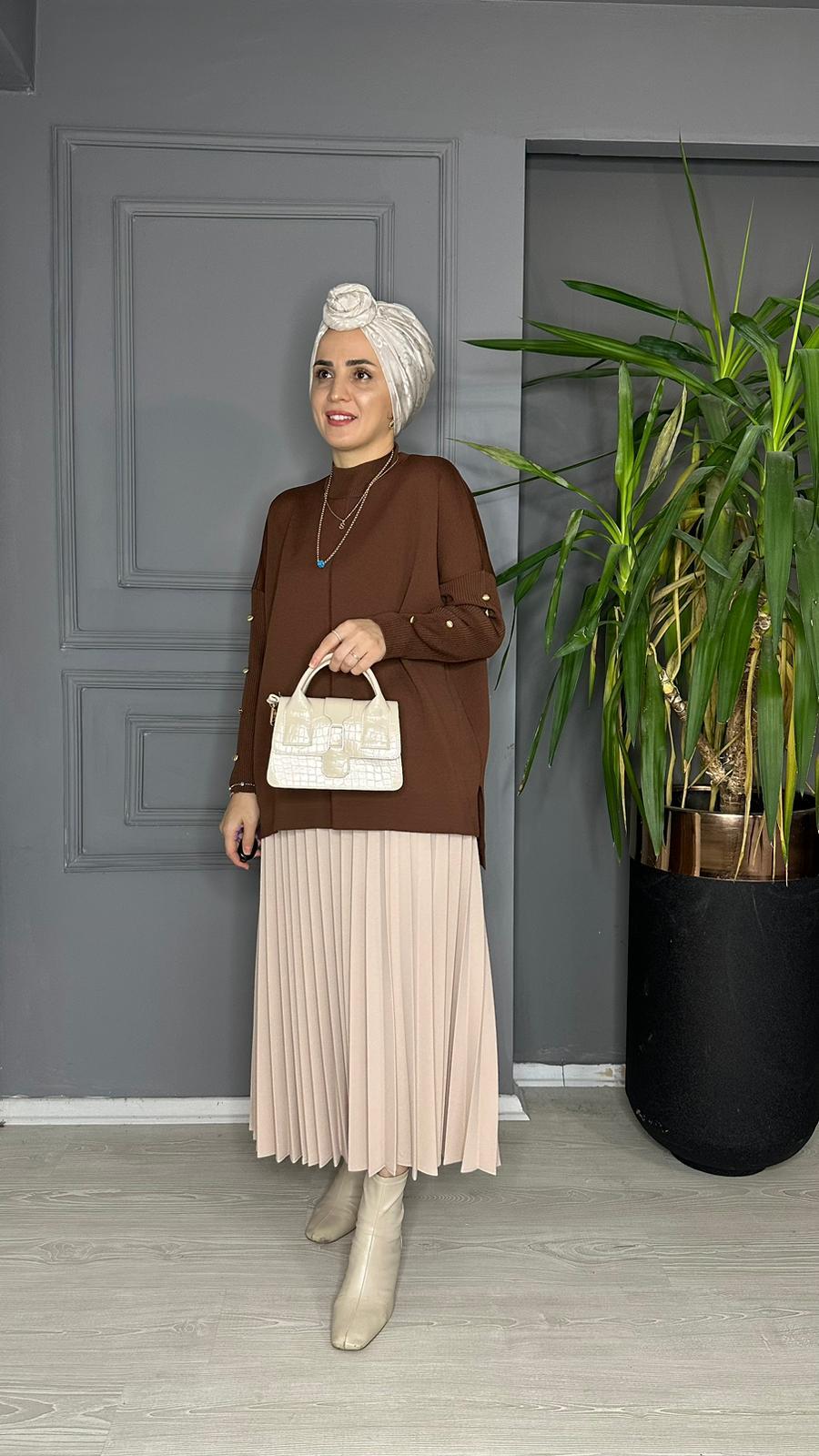 40689 DÜĞMELİ ÇELİK ÖRME TRİKO KAHVE 