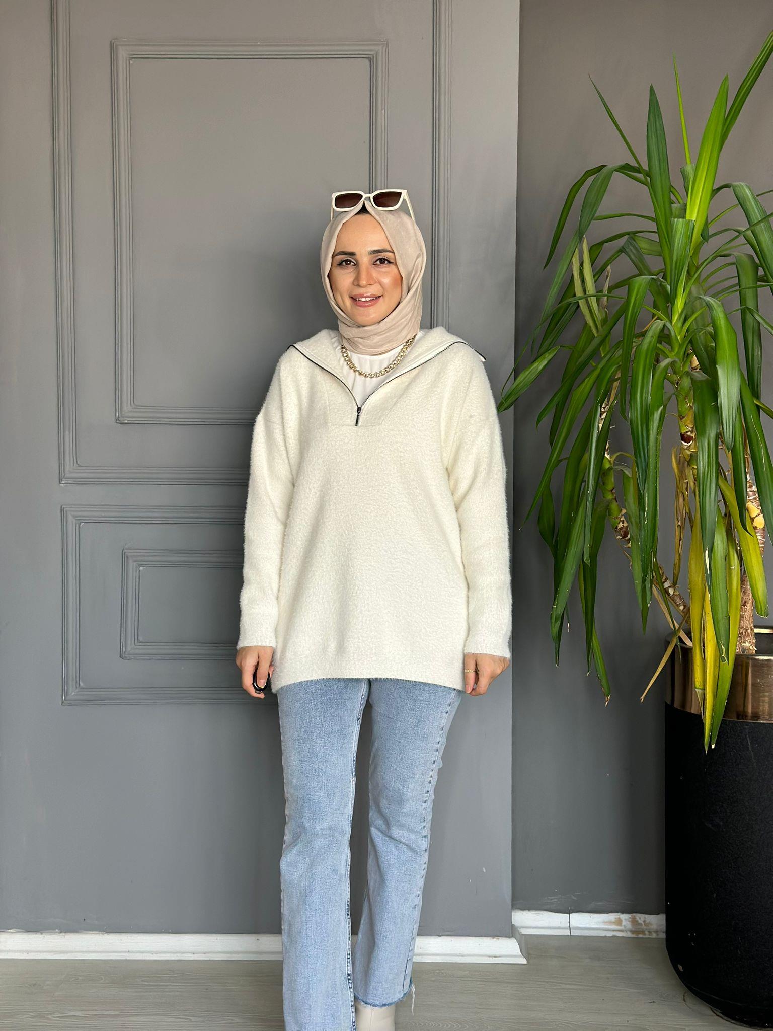 40820  YARIM FERMUAR DETAY SAKALLI SWEAT BEJ