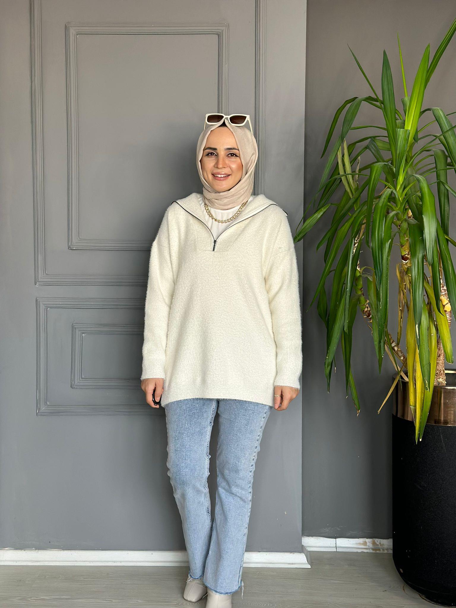40820  YARIM FERMUAR DETAY SAKALLI SWEAT BEJ