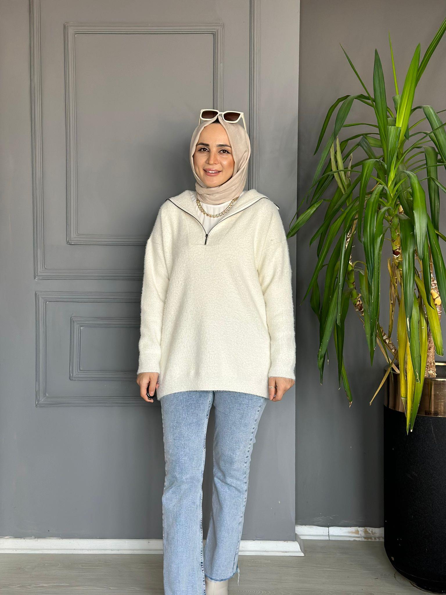 40820  YARIM FERMUAR DETAY SAKALLI SWEAT BEJ