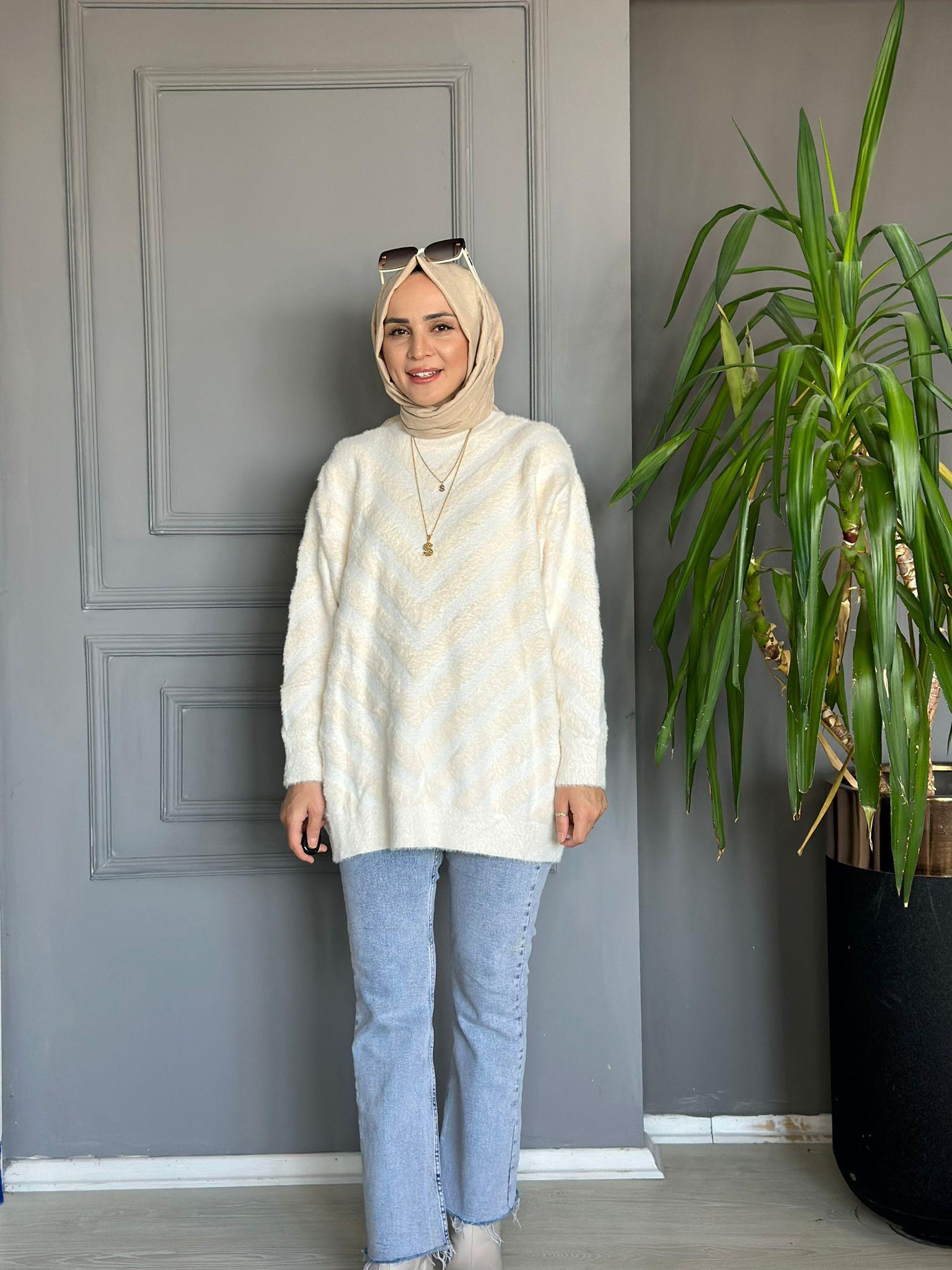 40834 V DETAY ANGORA KAZAK BEJ