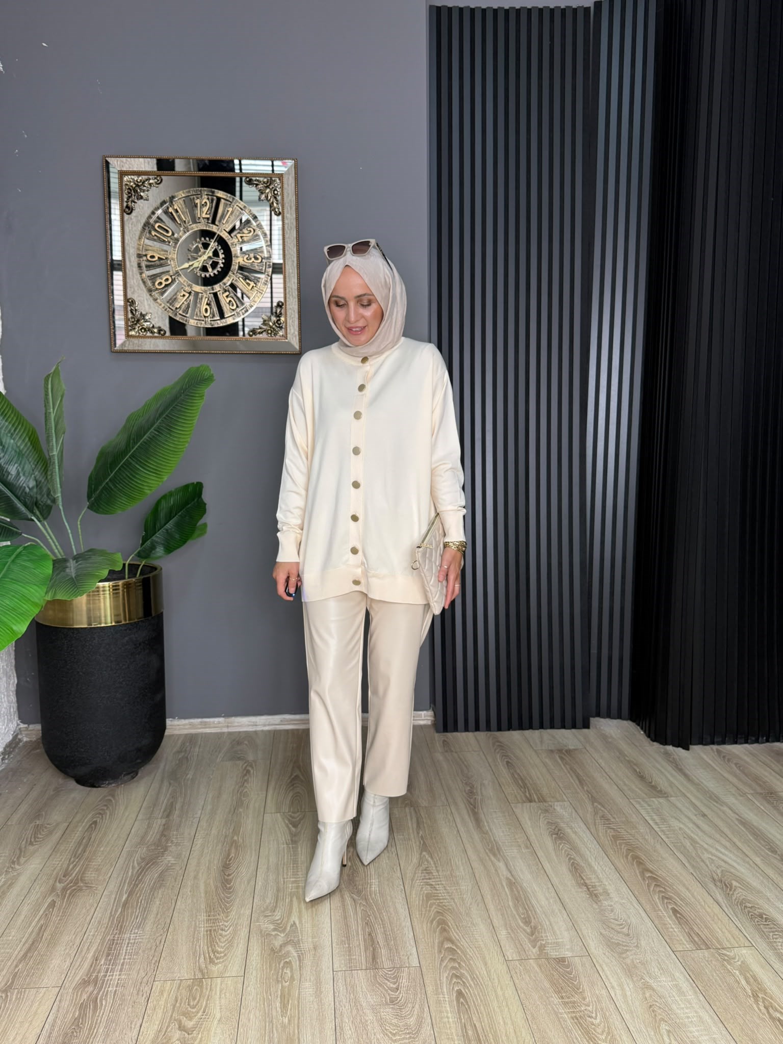 40969 MERSERİZE HIRKA KREM STD 