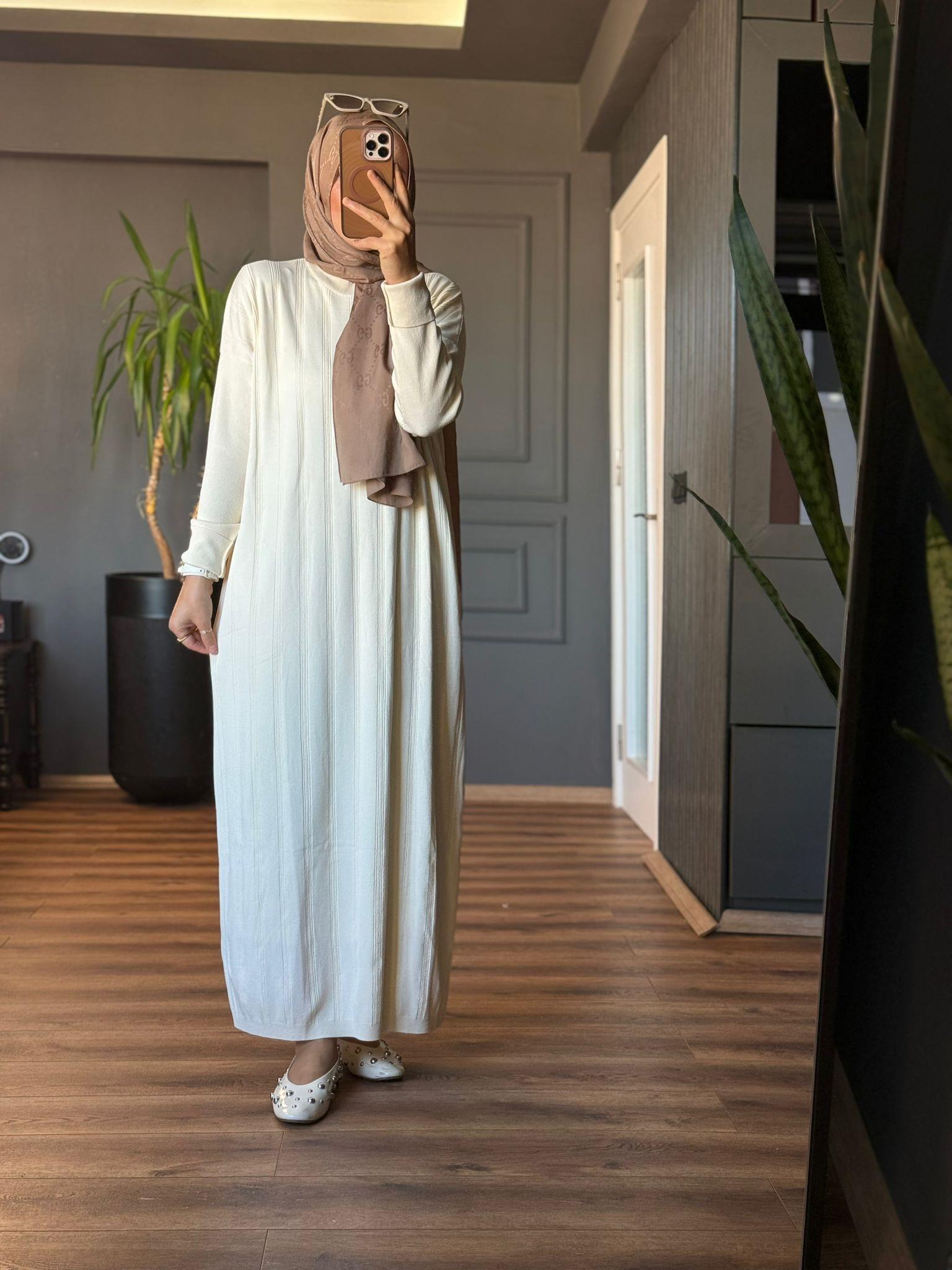 41046 SOĞUK İPLİK MERSERİZE ELBİSE EKRU