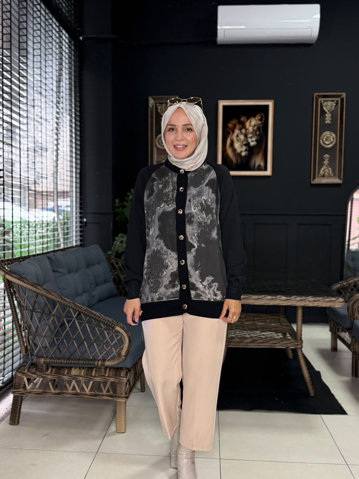 44227 ALACALI MERSERİZE HIRKA SİYAH