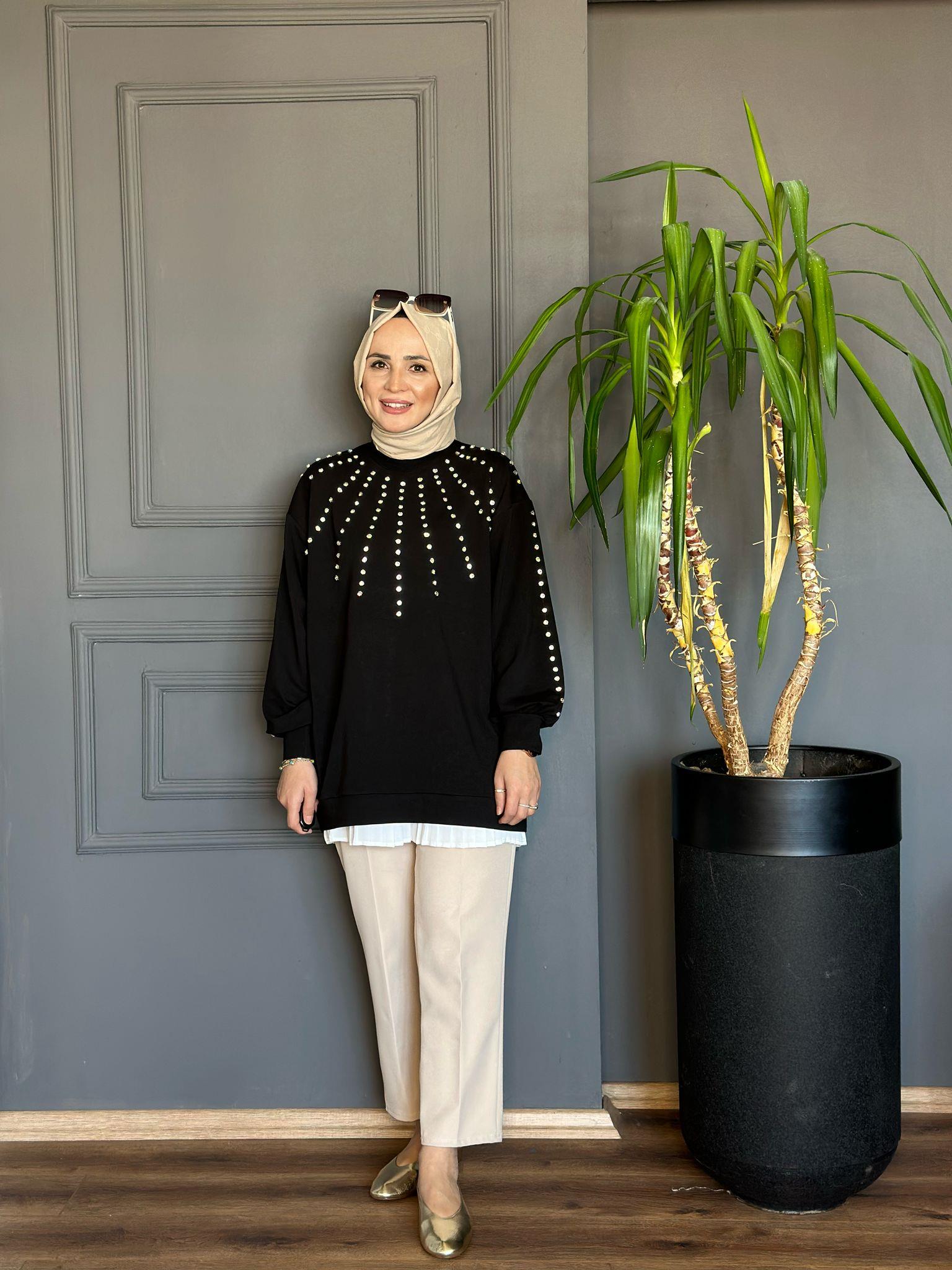 5608 TAŞ İŞLEMELİ SWEAT SİYAH S-M