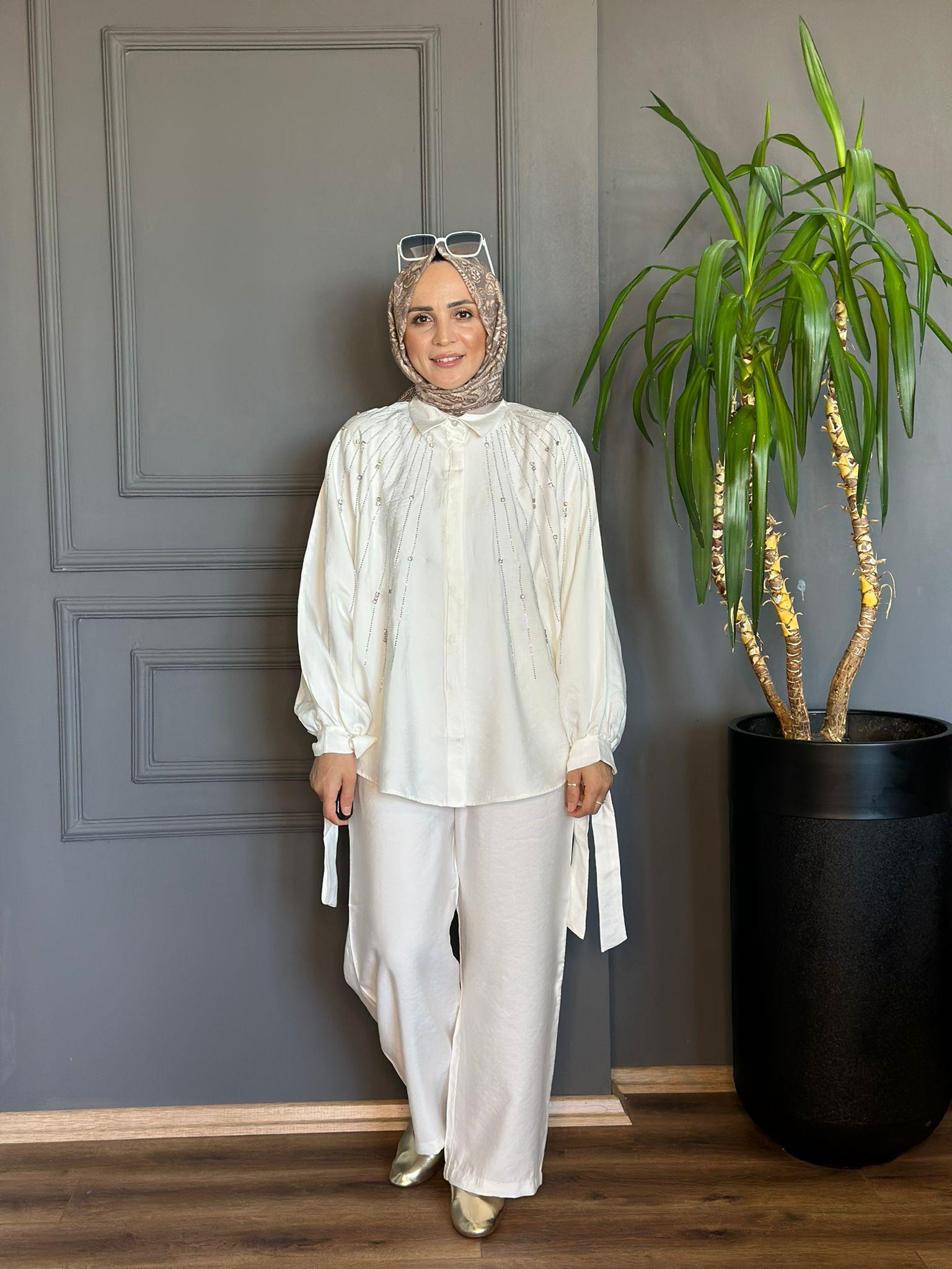 5646 TAŞ İŞLEME DETAYLI BEYAZ TAKIM 