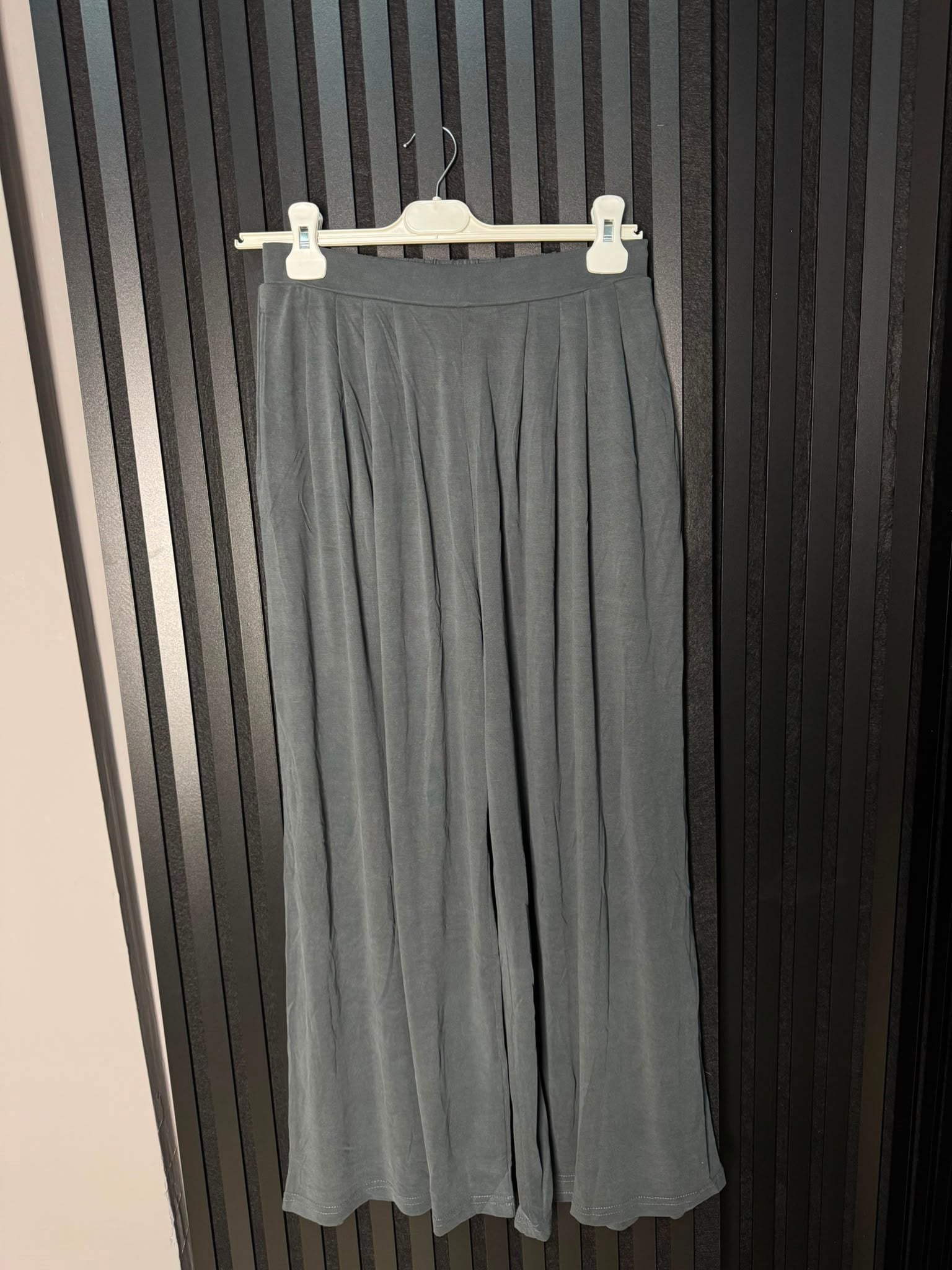 5749 OYSHO PANTOLON FÜME 