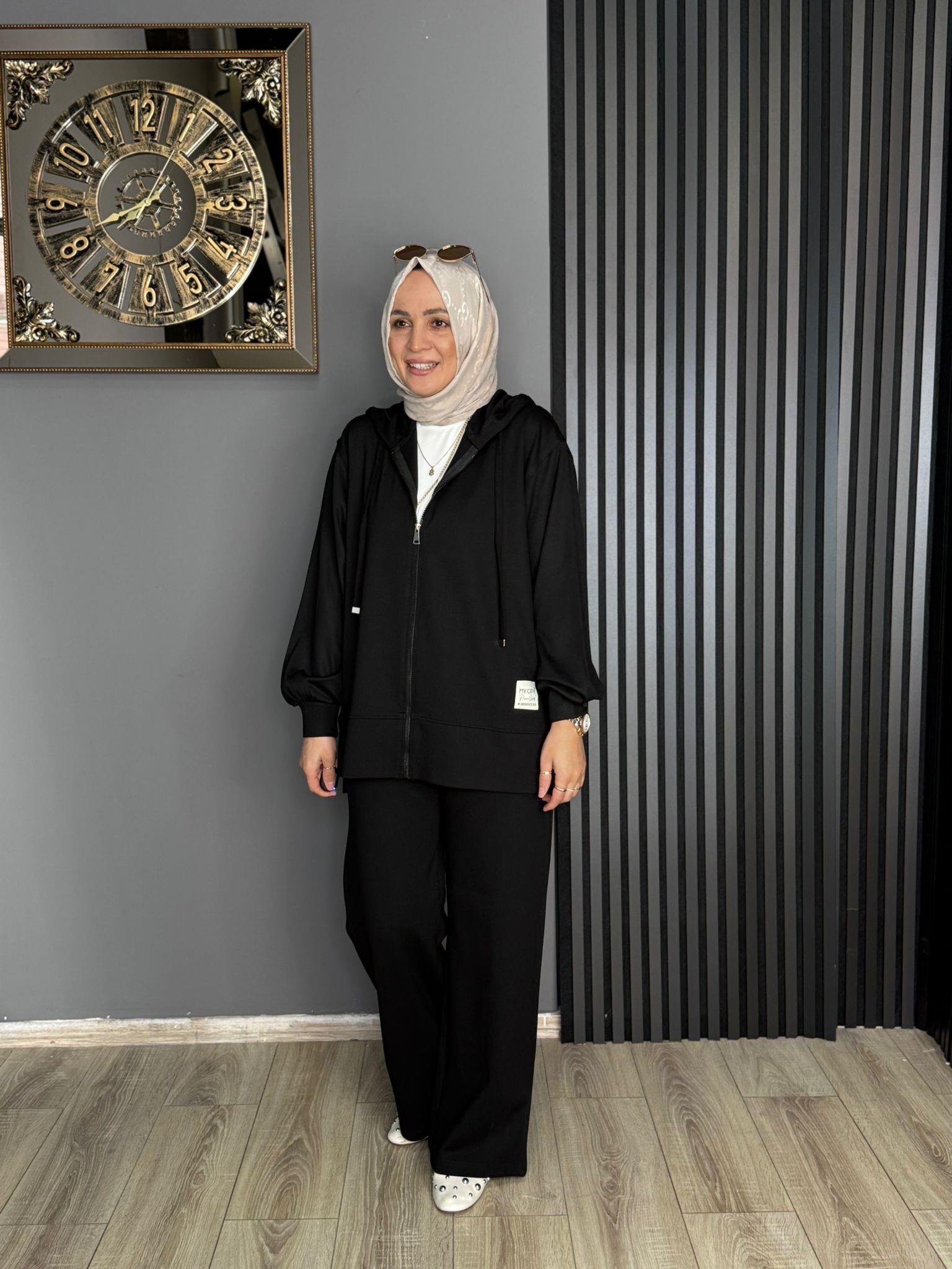 5942 ETİKET DETAY TAKIM SİYAH 