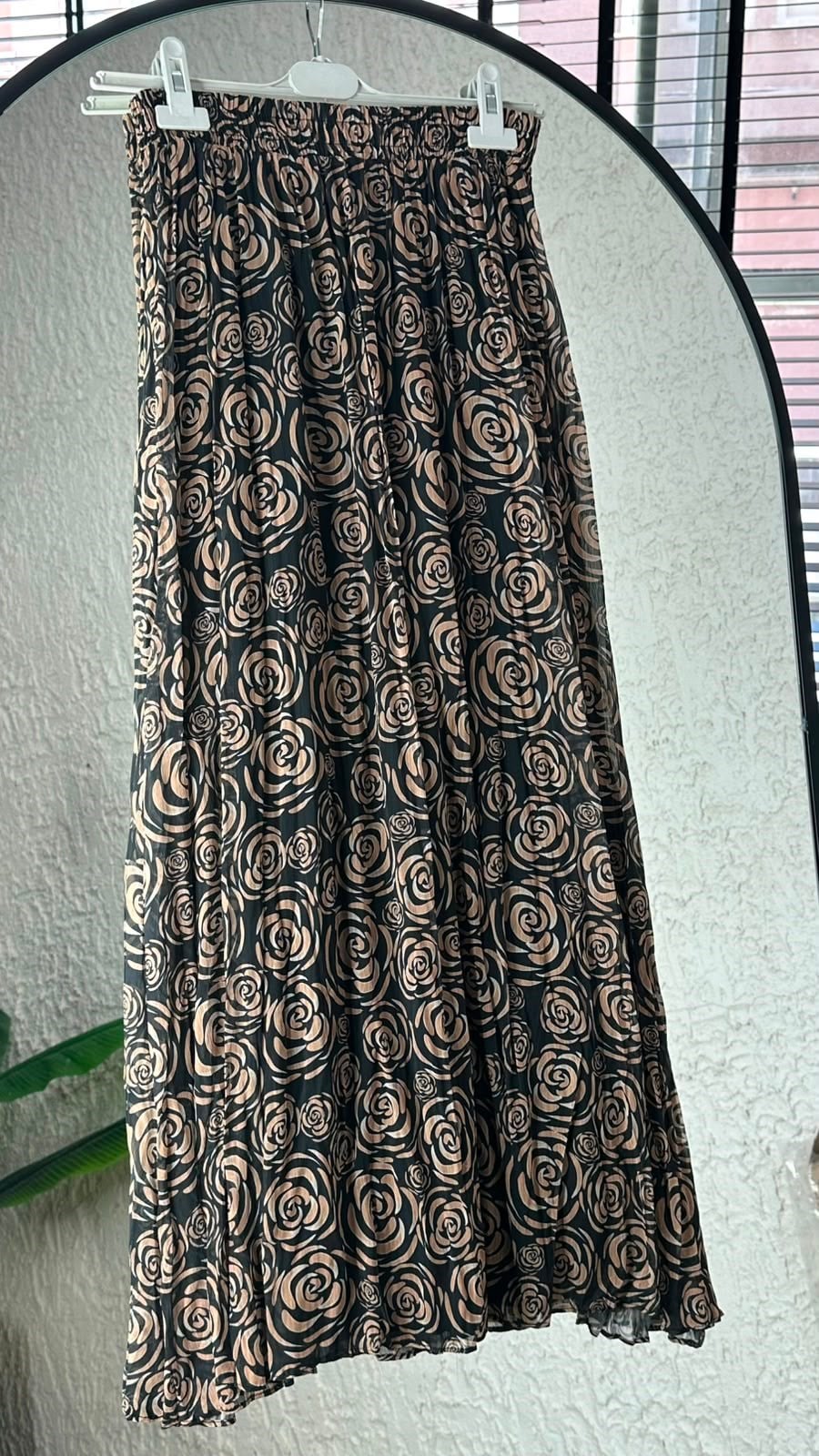 6402 DESENLİ ETEK SİYAH STD 