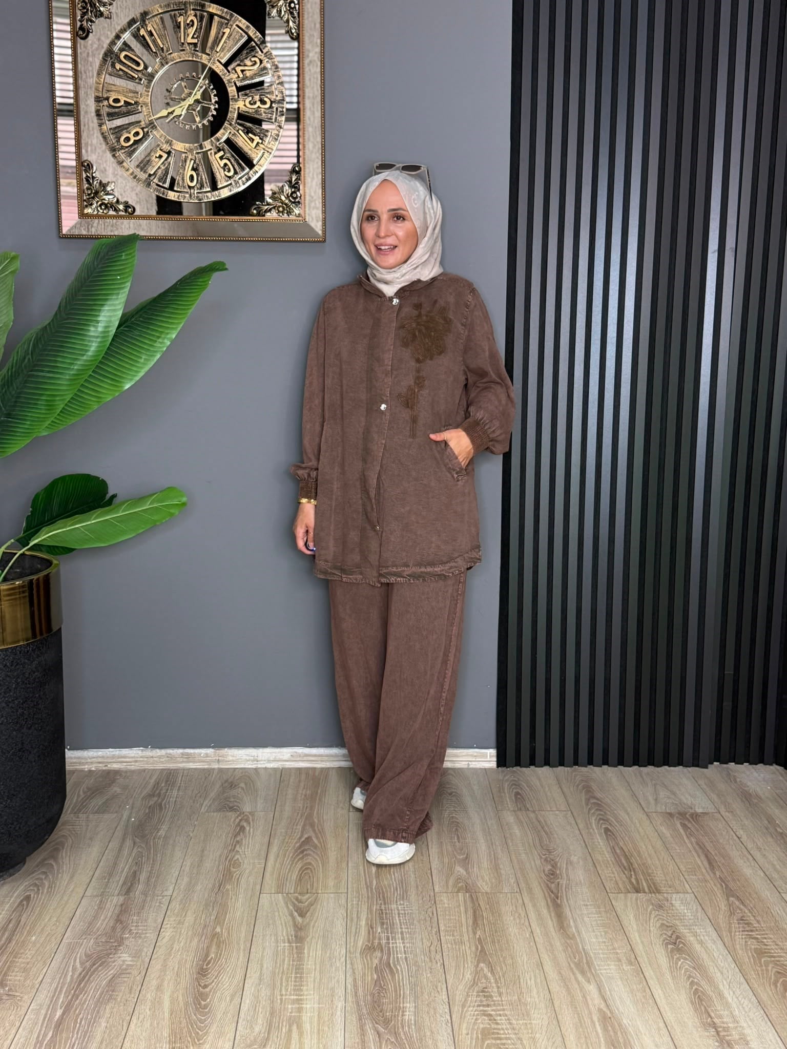 7956 TEK TARAF İŞLEMELİ TAKIM KAHVERENGİ  