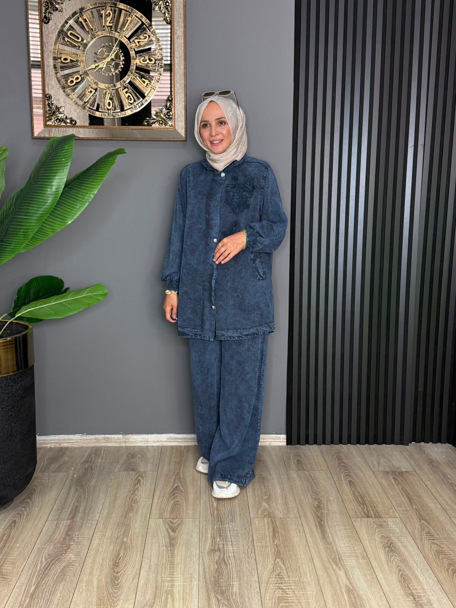 7956 TEK TARAF İŞLEMELİ TAKIM MAVİ 