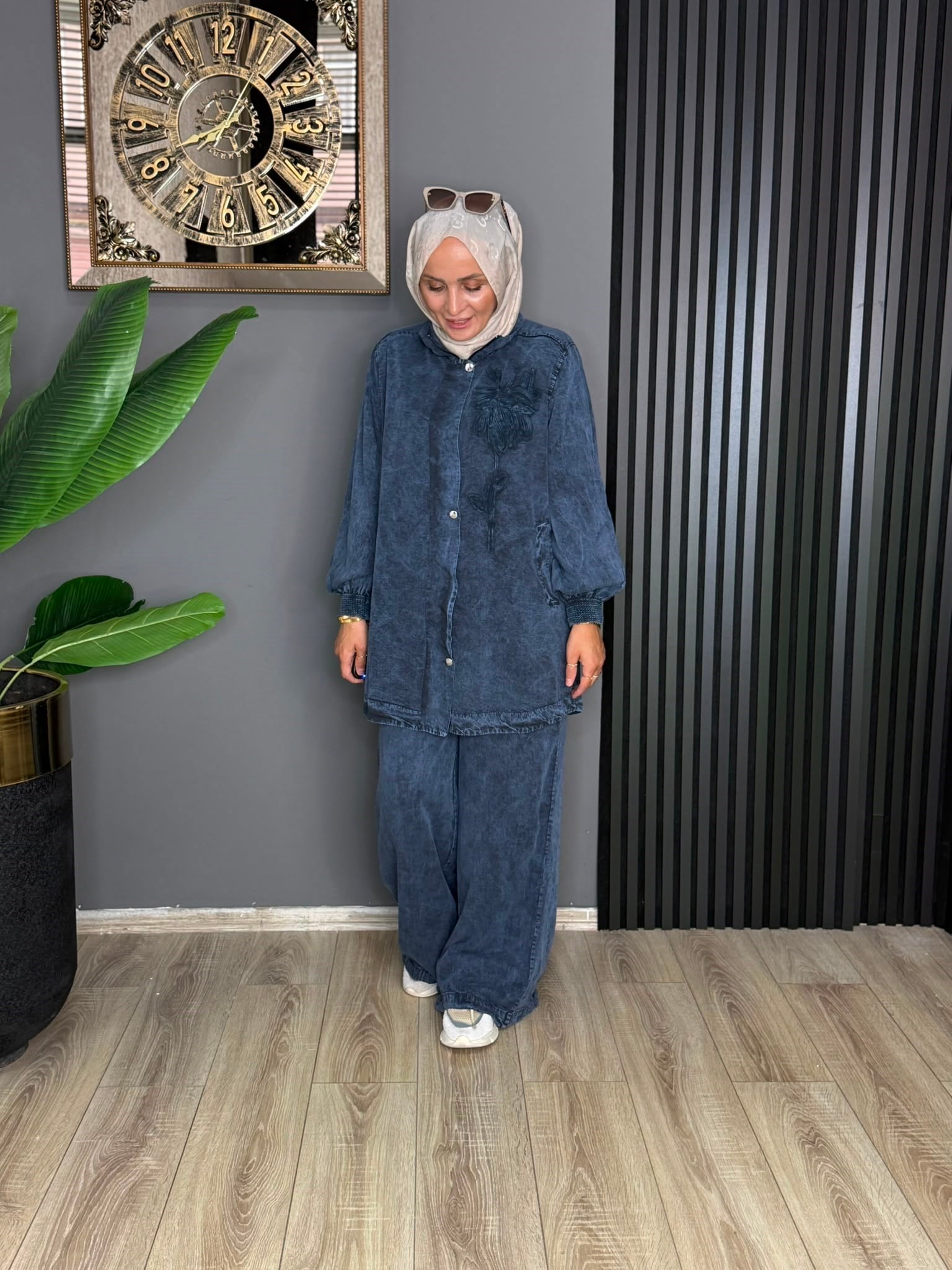 7956 TEK TARAF İŞLEMELİ TAKIM MAVİ 