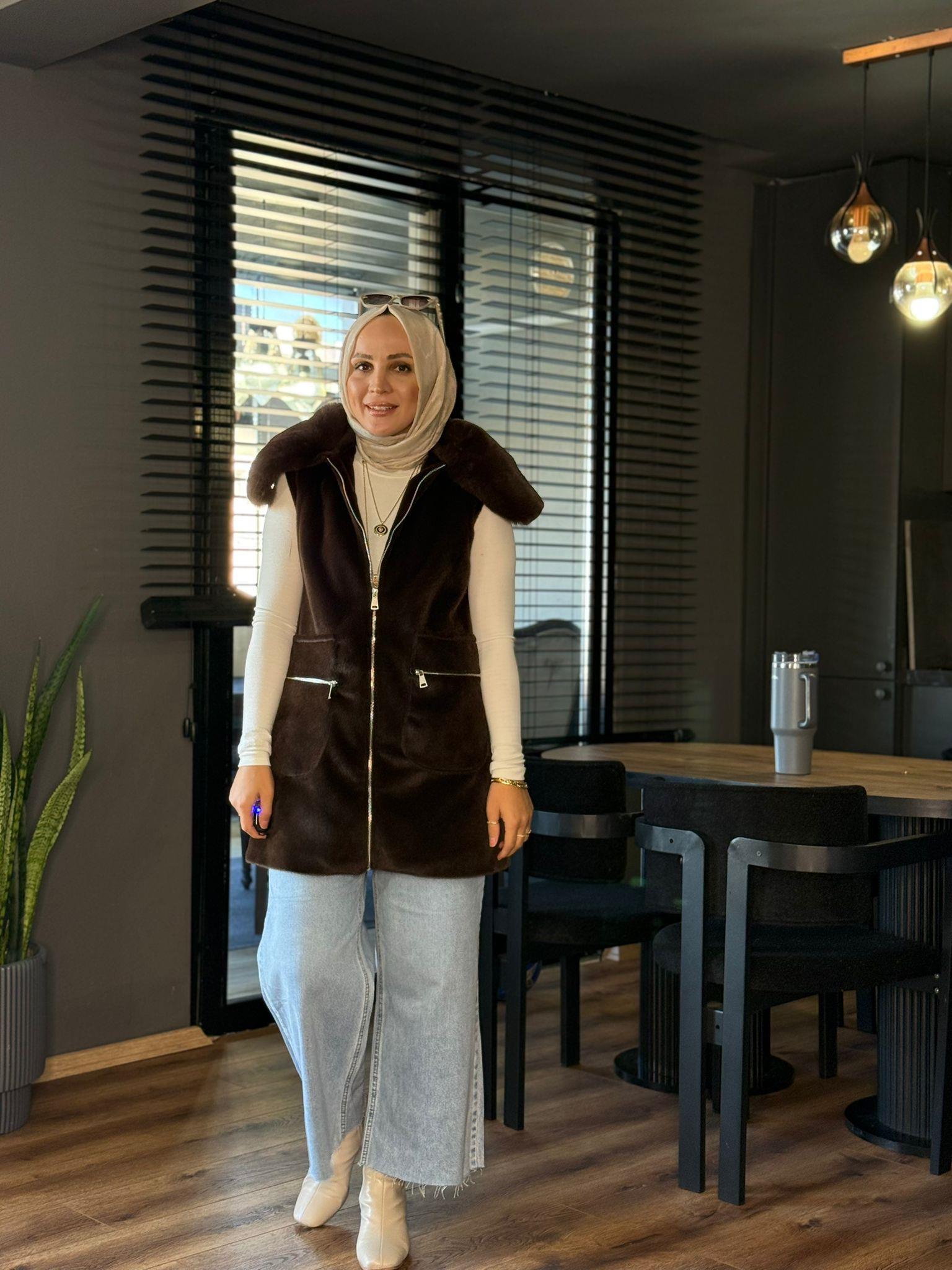 9006 KÜRK YAKA DETAY YELEK  KAHVERENGİ 