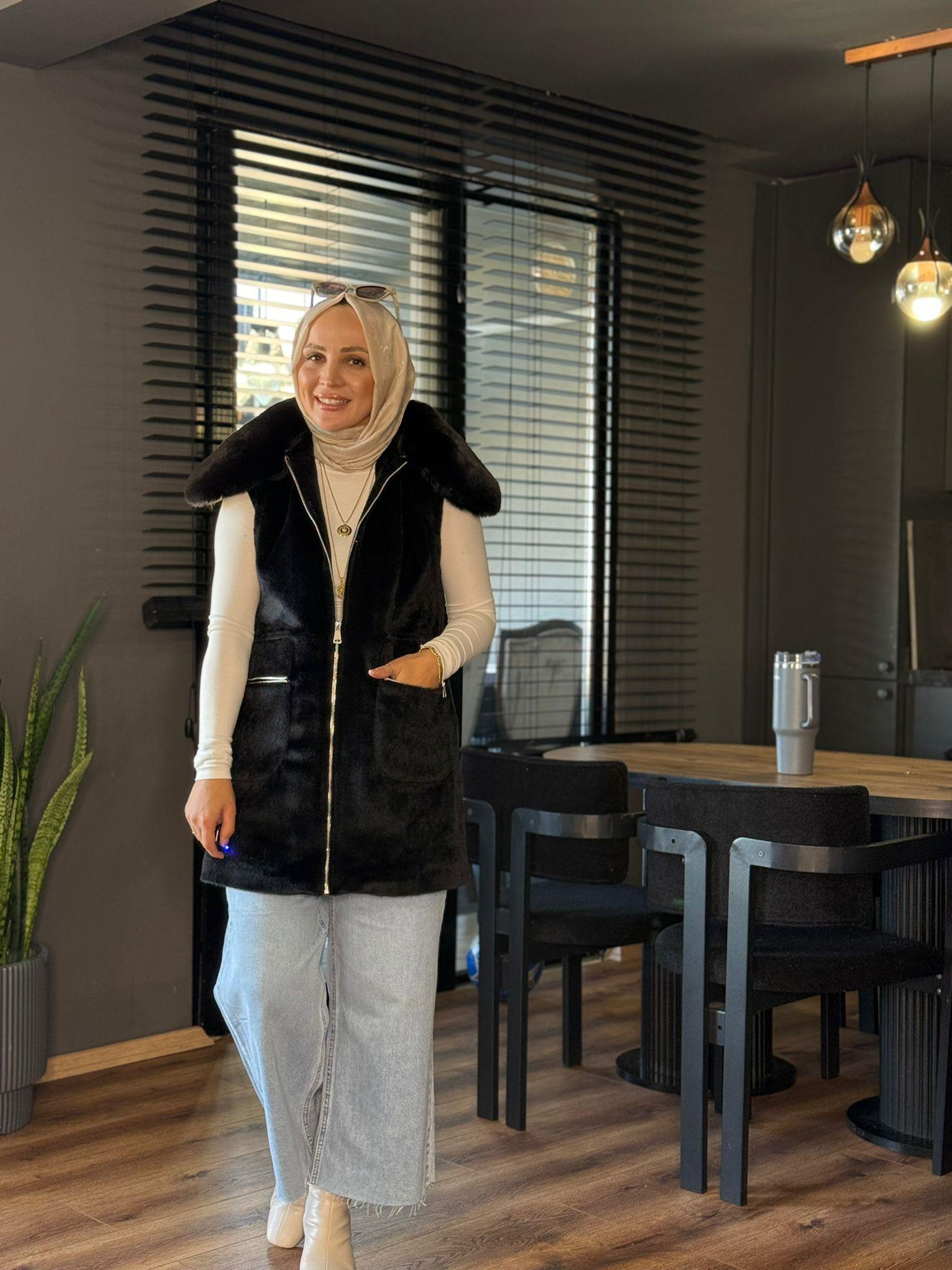 9006 KÜRK YAKA DETAY YELEK SİYAH 