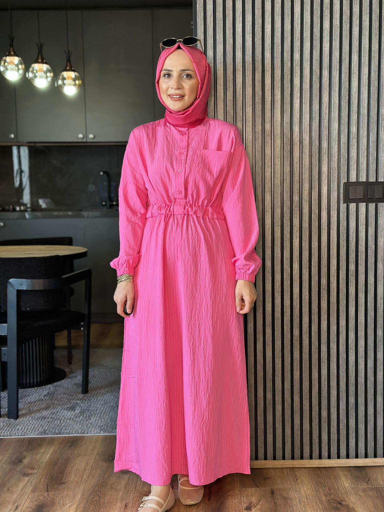 9239 BELİ LASTİKLİ ÇİZGİLİ ELBİSE PEMBE 
