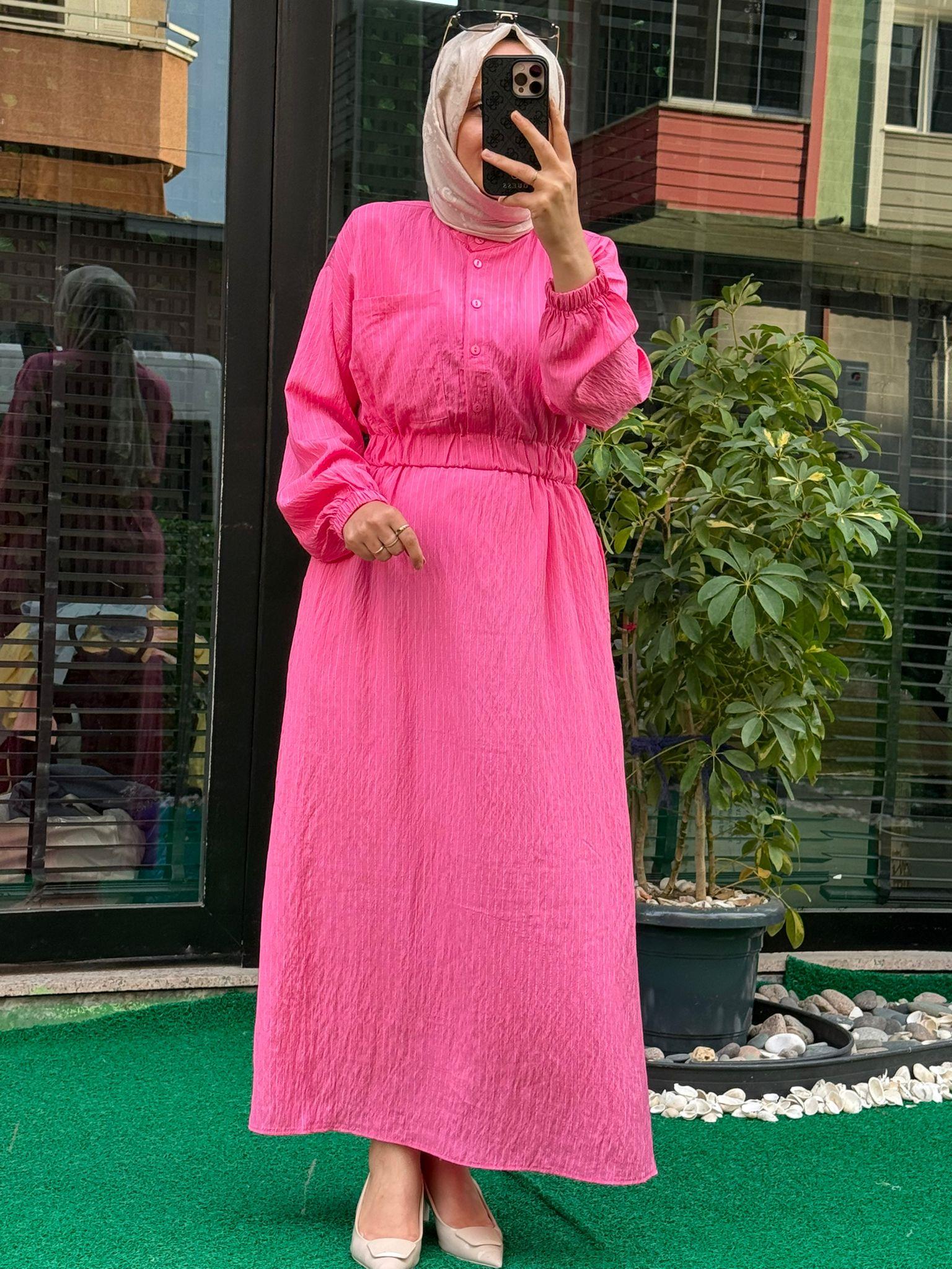 9239 BELİ LASTİKLİ ÇİZGİLİ ELBİSE PEMBE 