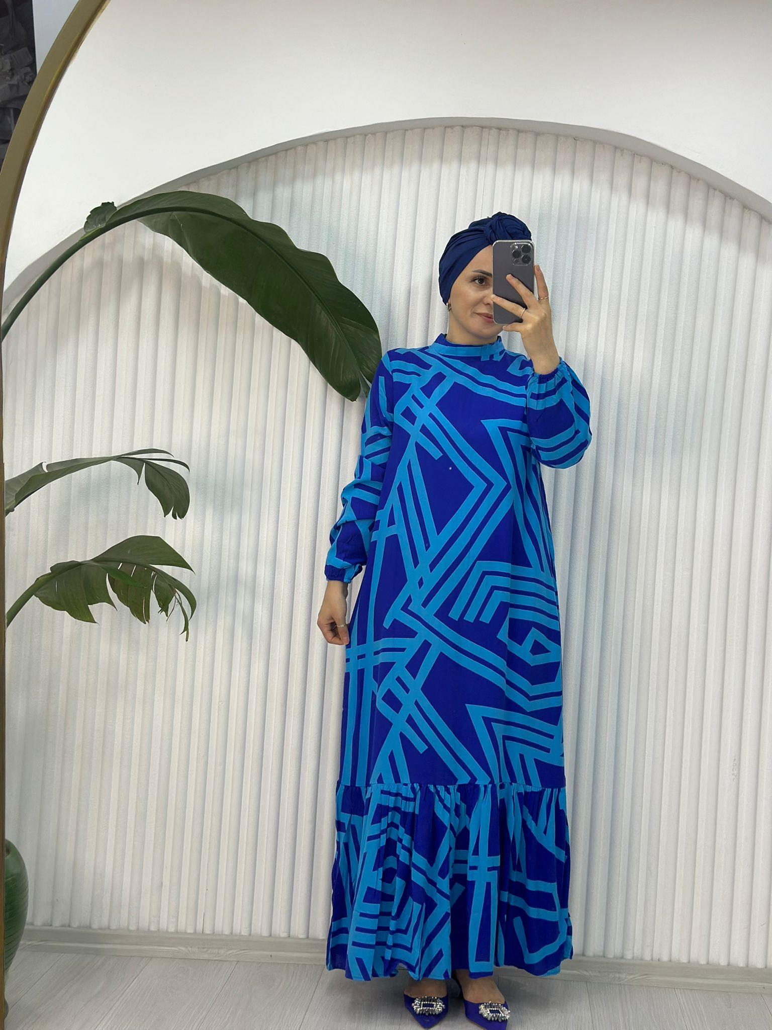 GEOMETRİK DESEN MAVİ ELBİSE 