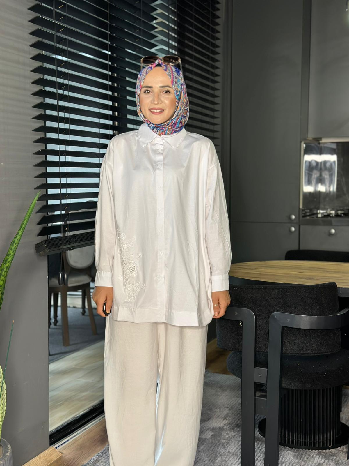 GÜL NAKIŞ TUNİK BEYAZ 