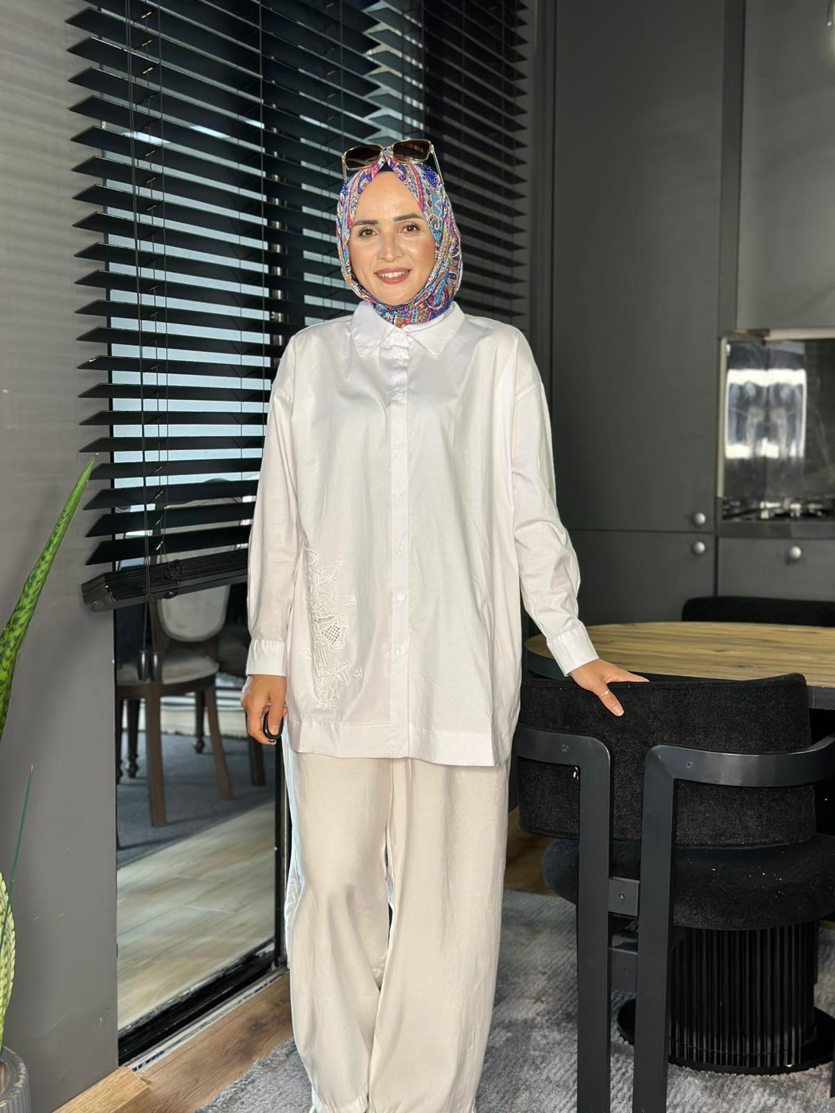 GÜL NAKIŞ TUNİK BEYAZ 