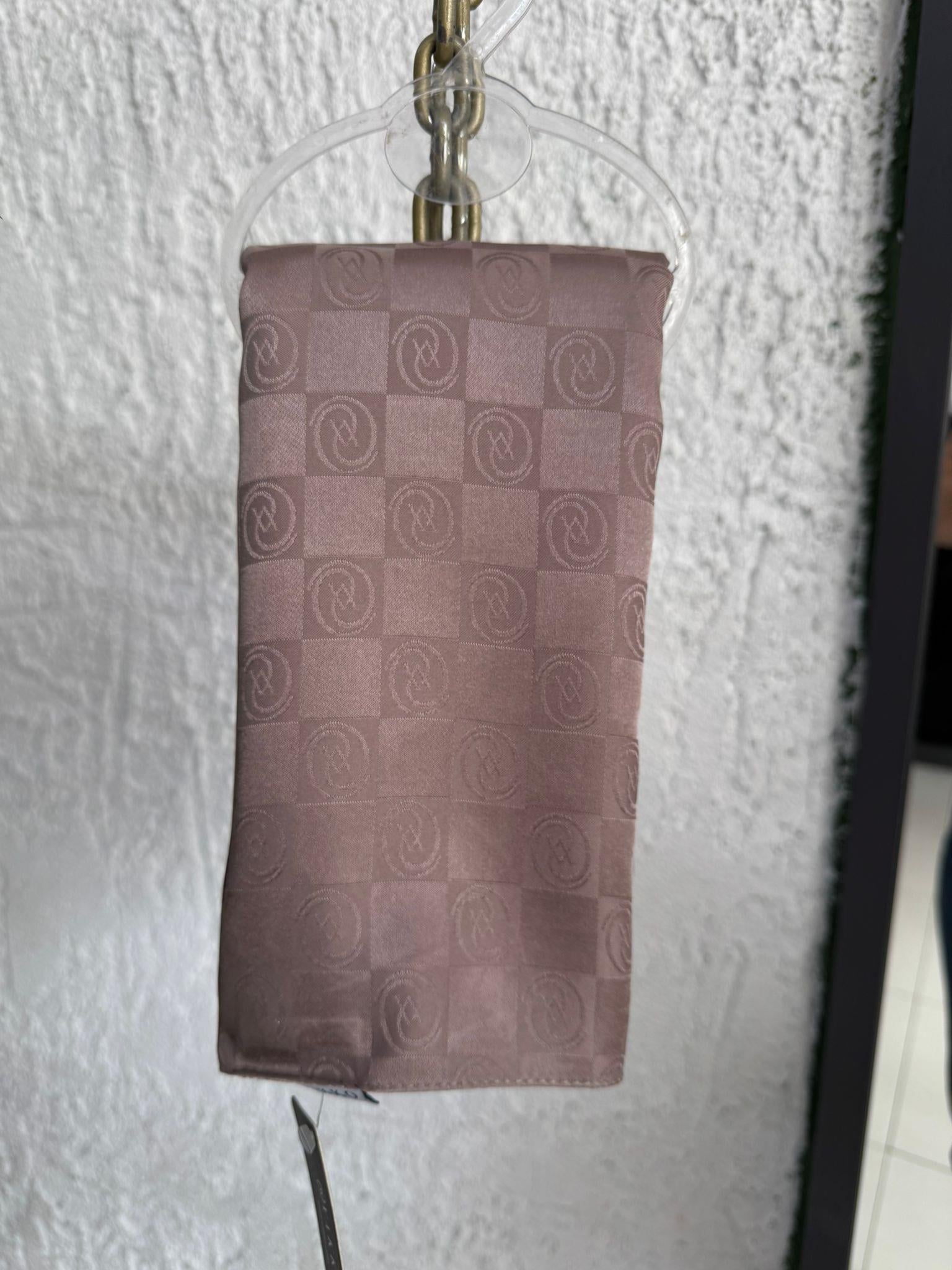 VAKKO MONOGRAM ŞAL GÜL KURUSU