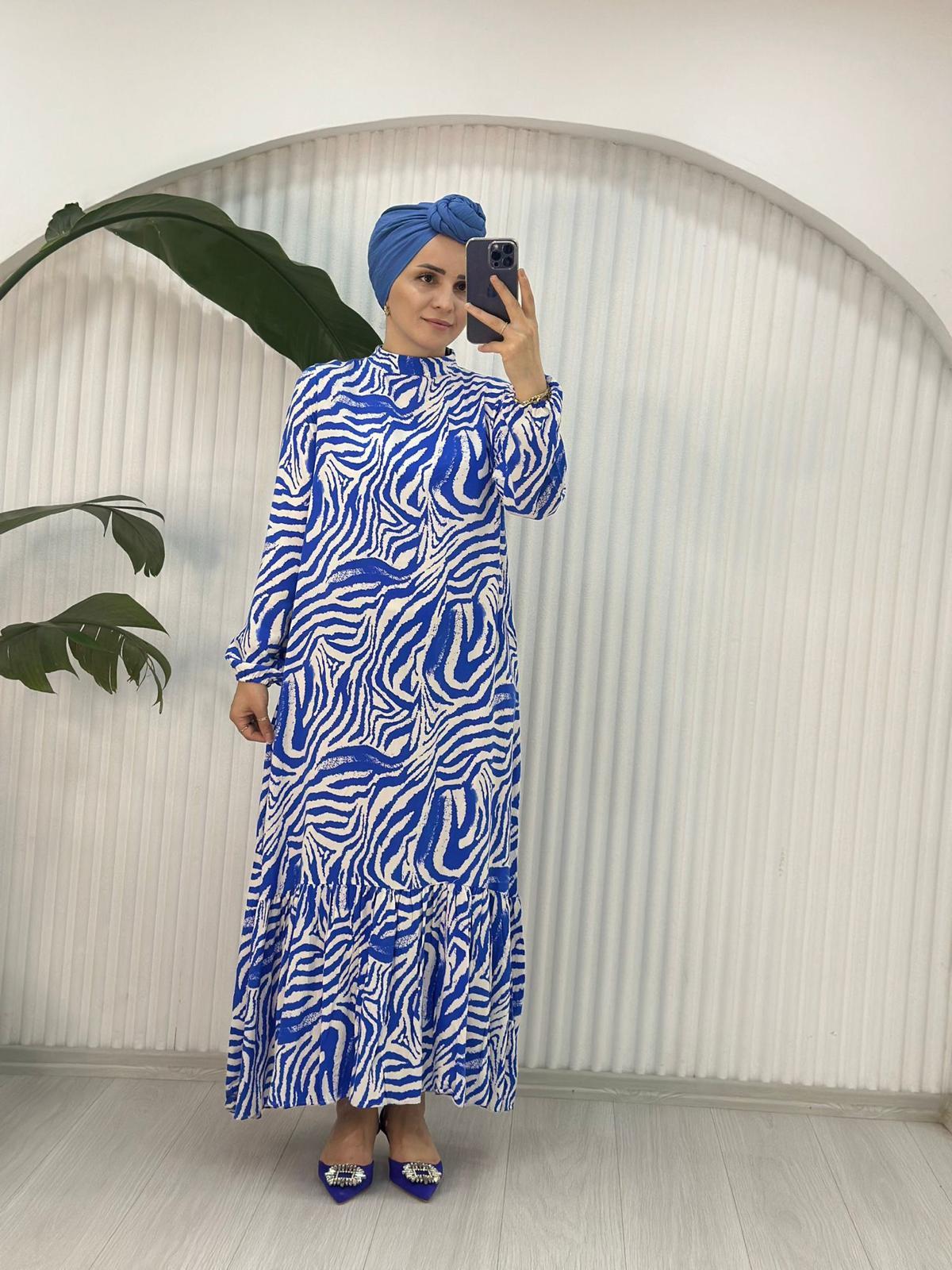 ZEBRA DESEN MAVİ BEYAZ ELBİSE 