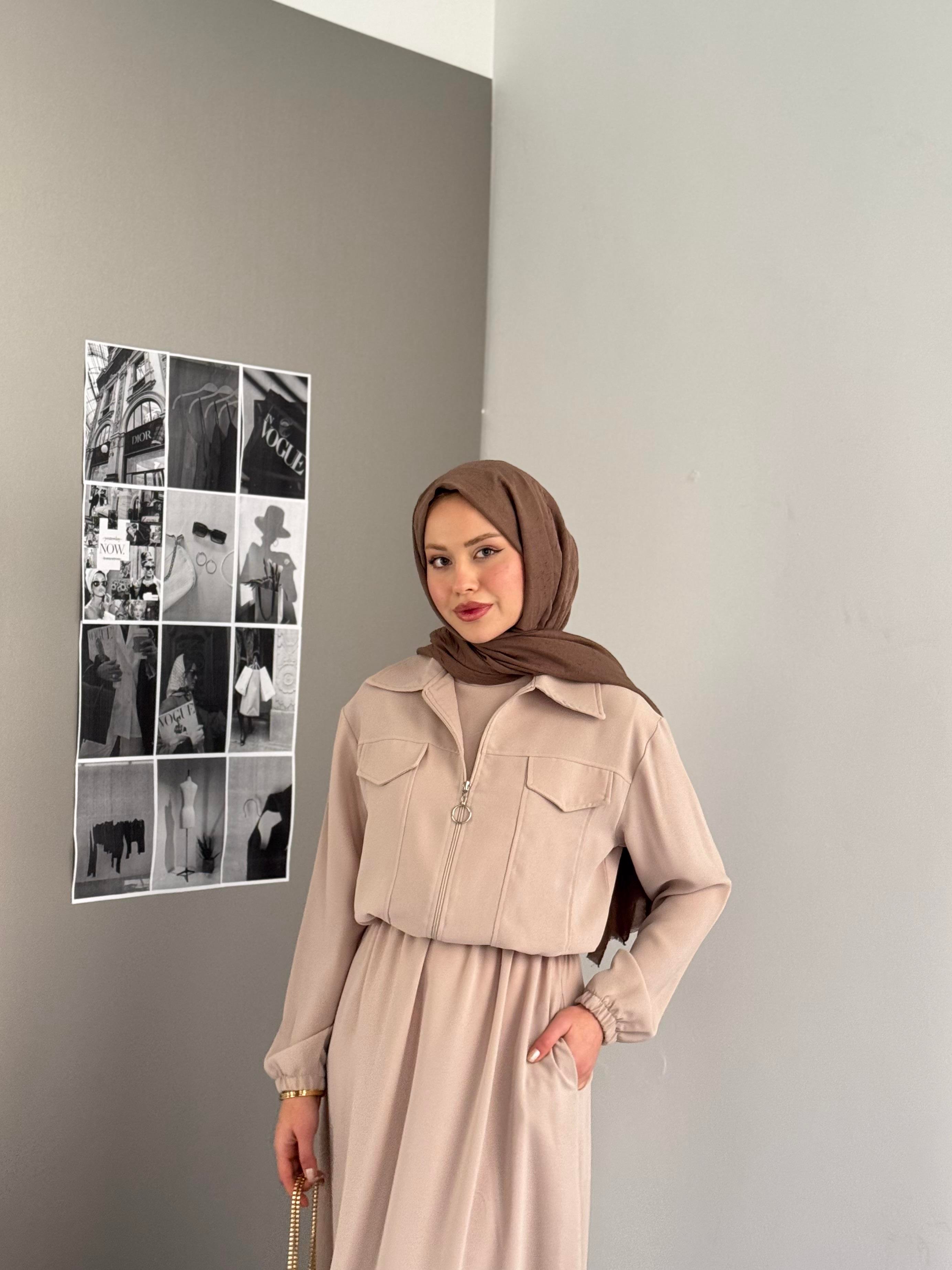 İthal Crep Yelekli Takım Bej
