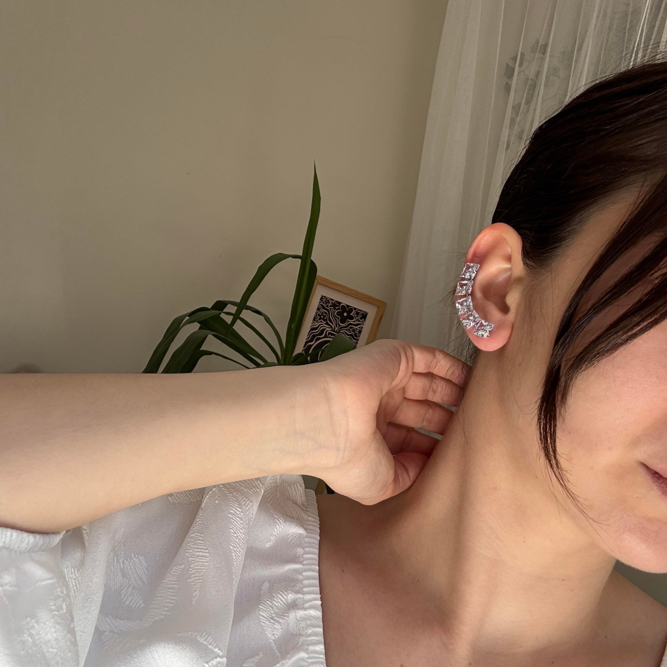 2li Baget Taş Earcuff Gold