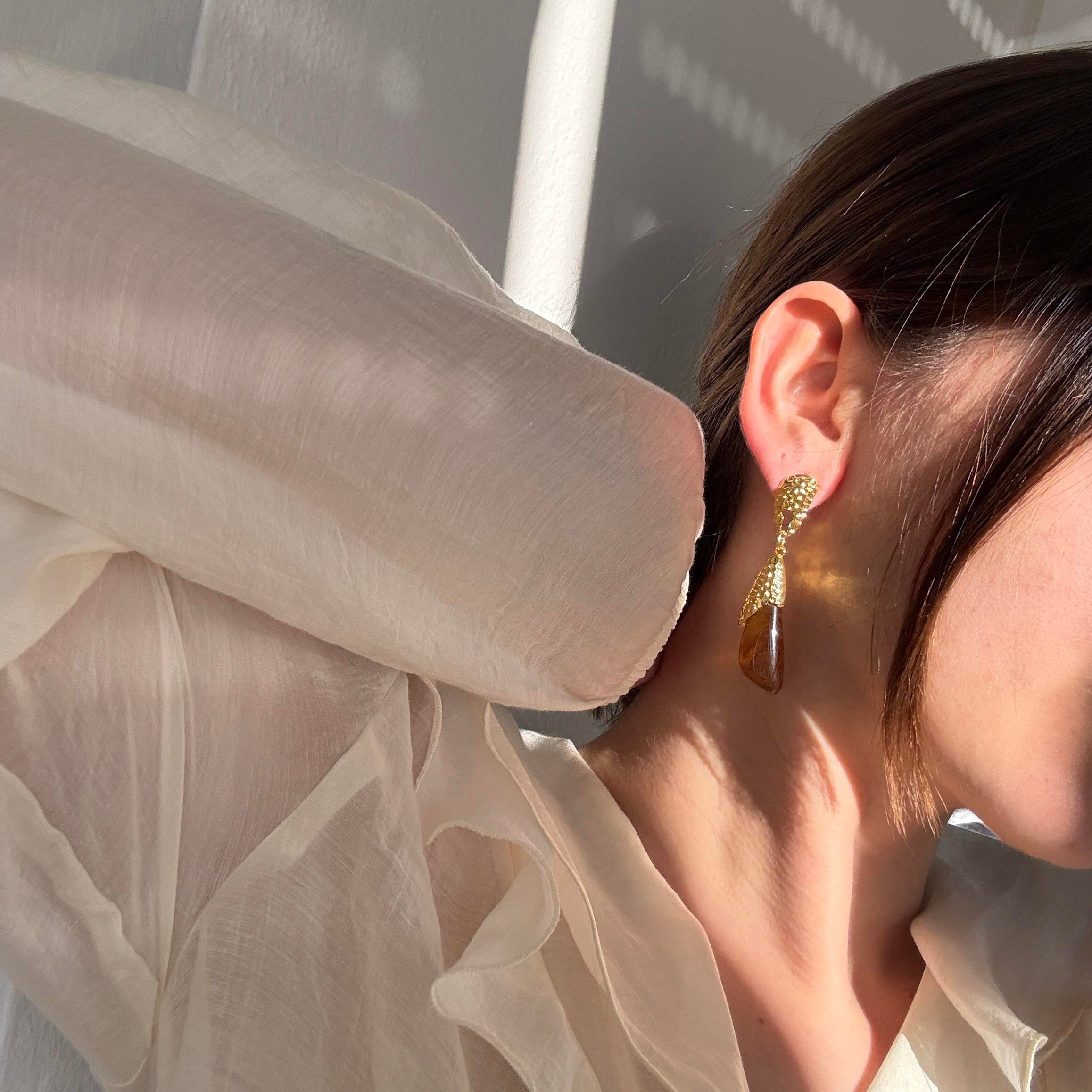 Asimetrik Akrilik Kahve Küpe