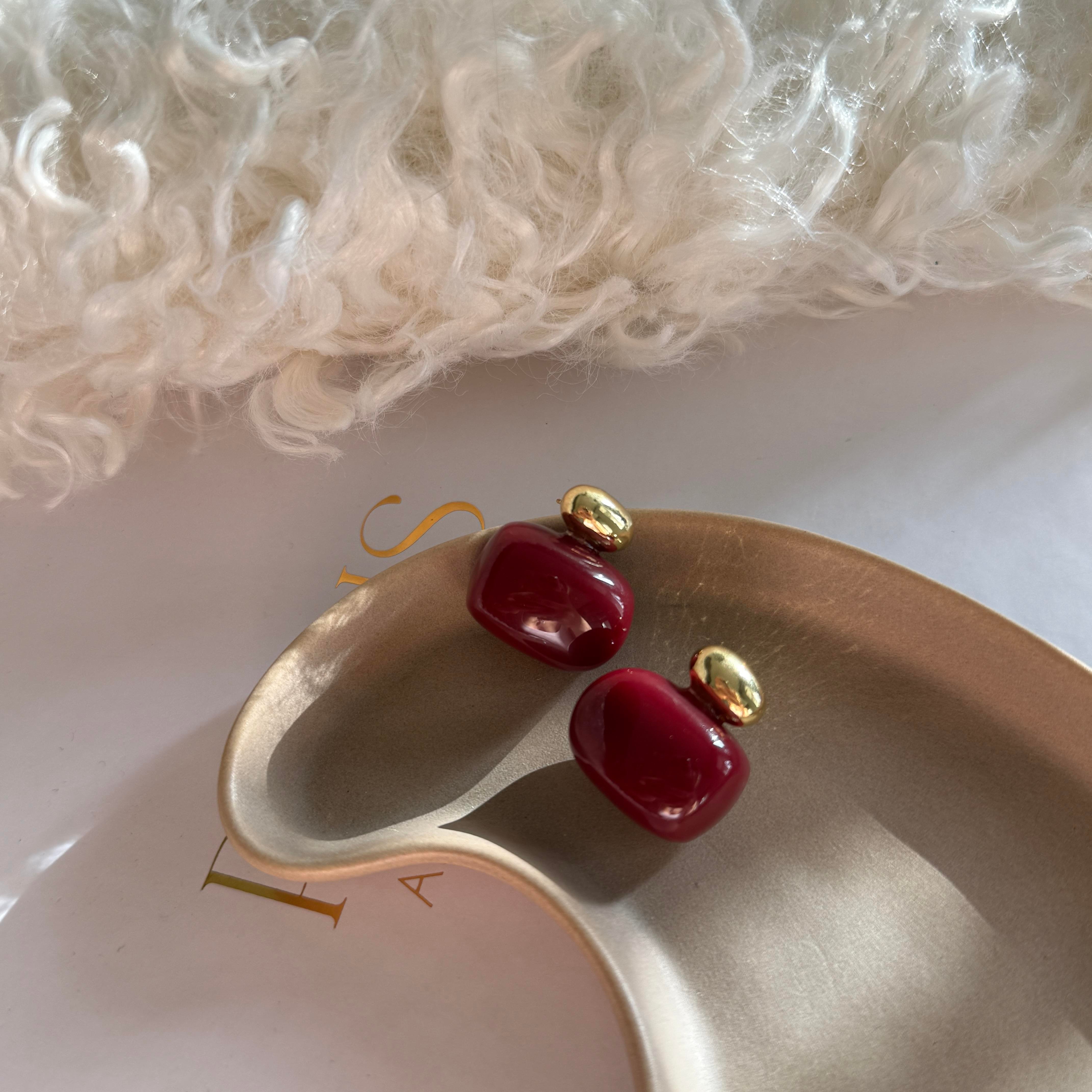 Bordo Gold Detaylı Oval Akrilik Vintage Küpe