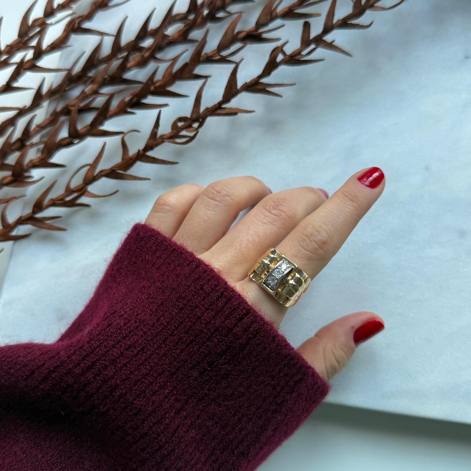 Büyük Ortası Taşlı Yüzük