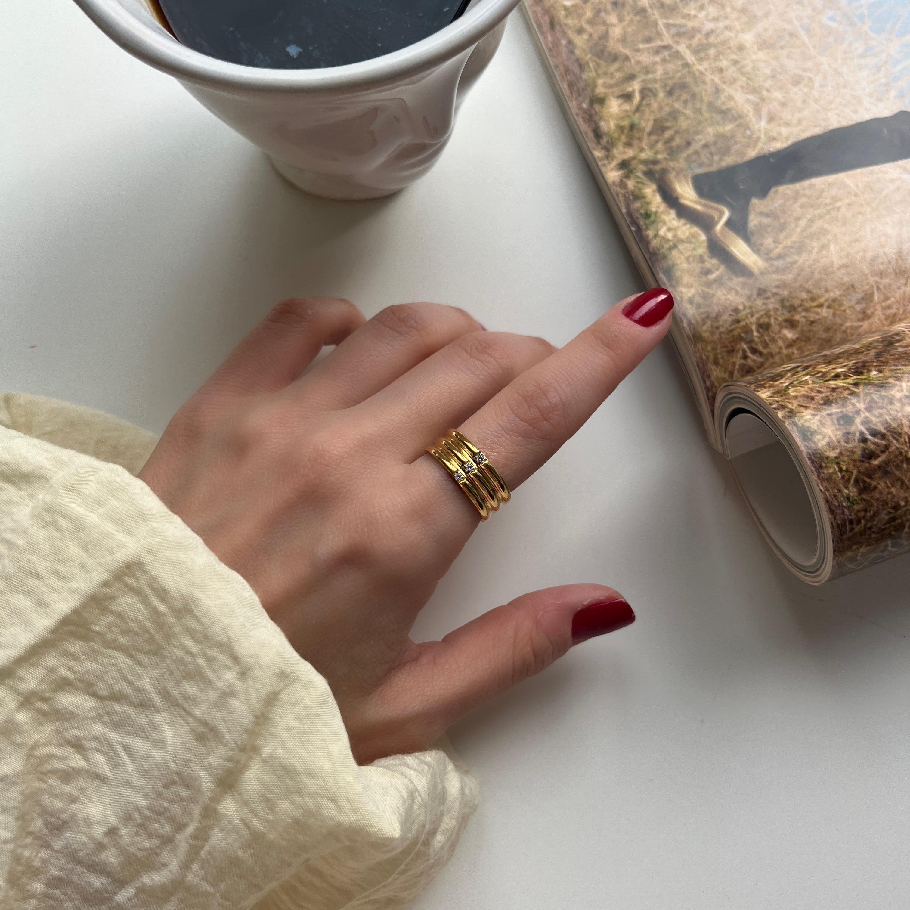 Çelik 3 Taşlı Bombe Yüzük