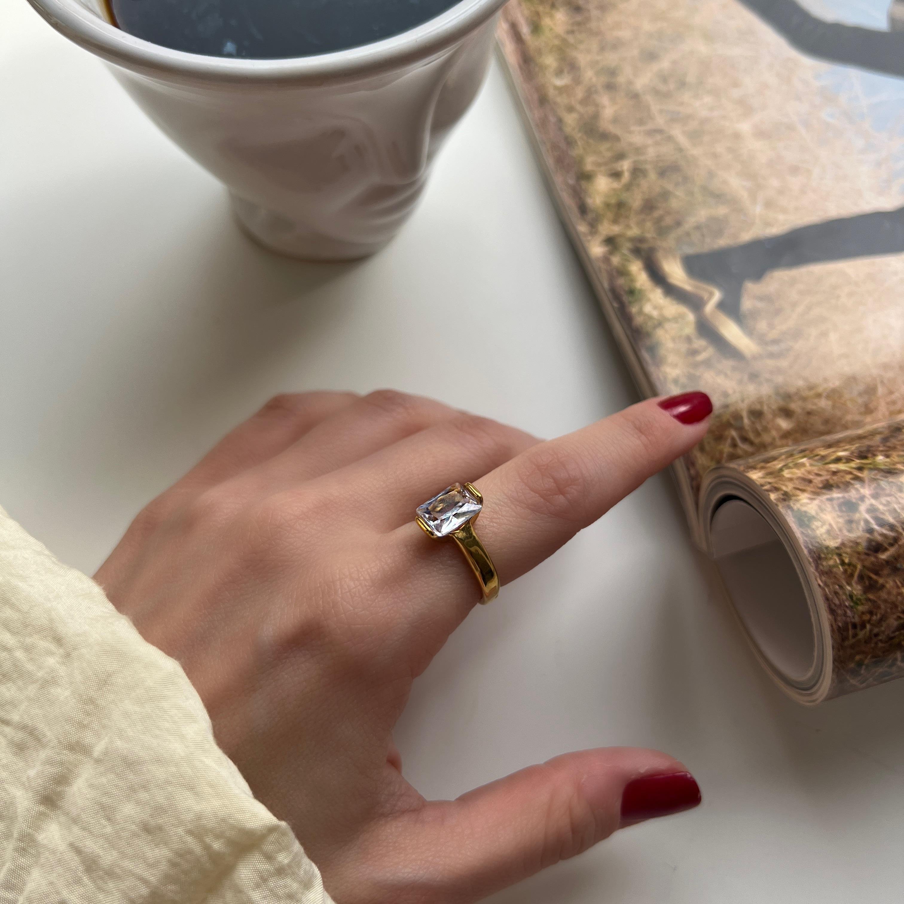 Çelik Baget Taş Yüzük