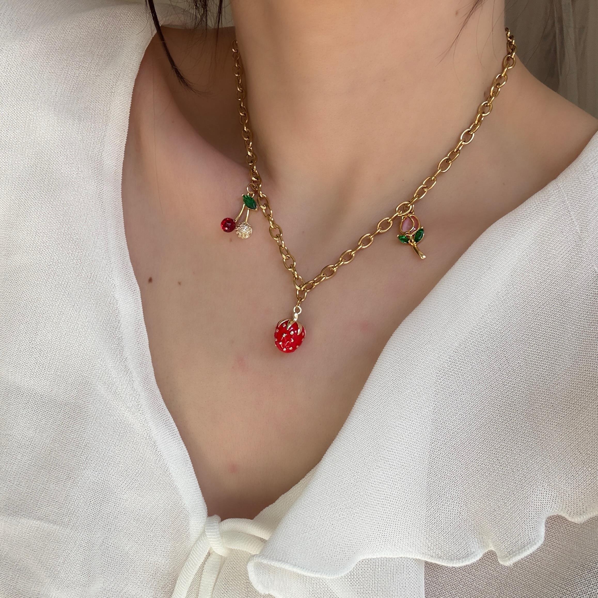 Çelik Çilek Charm Kolye