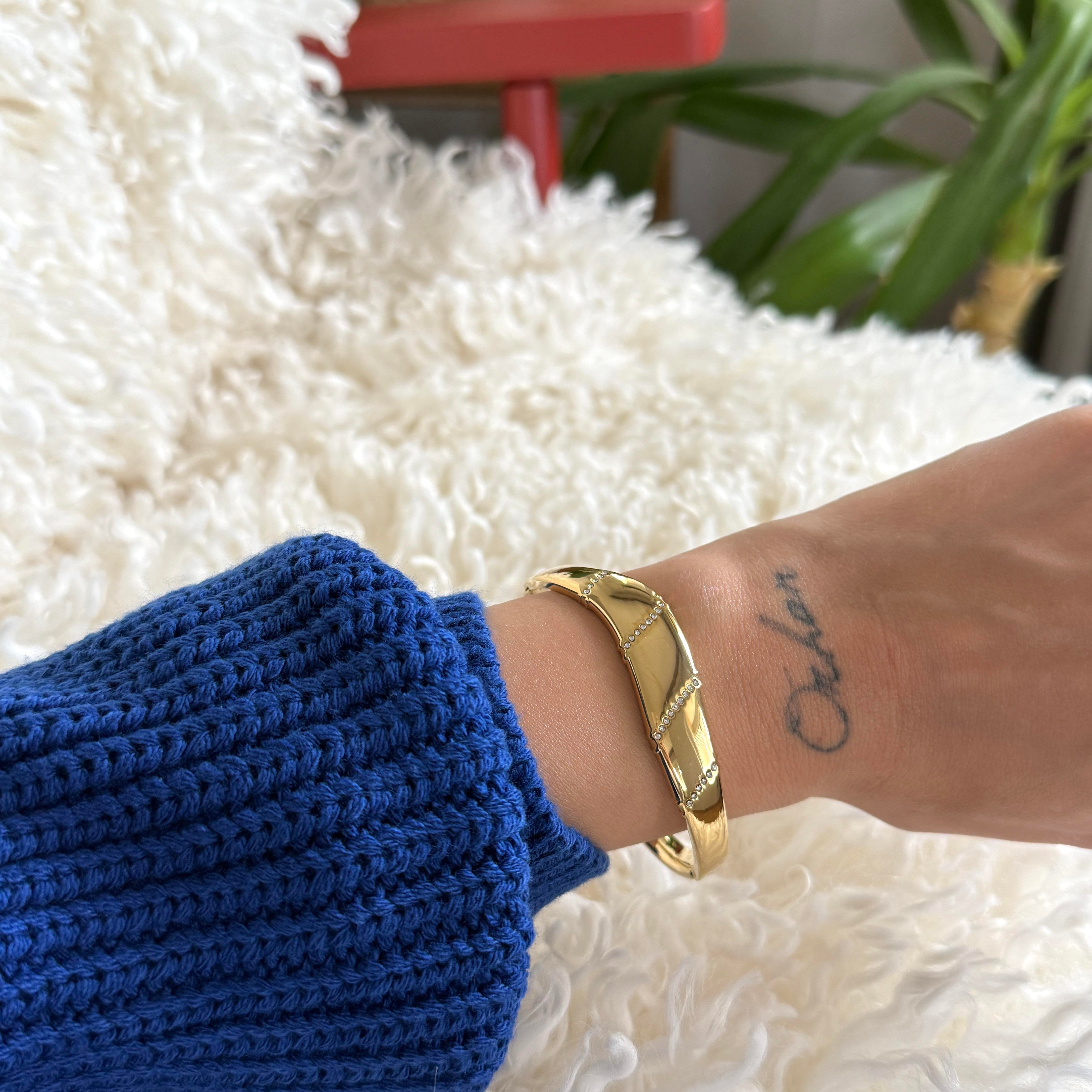 Çelik Dalgalı Taşlı Kelepçe