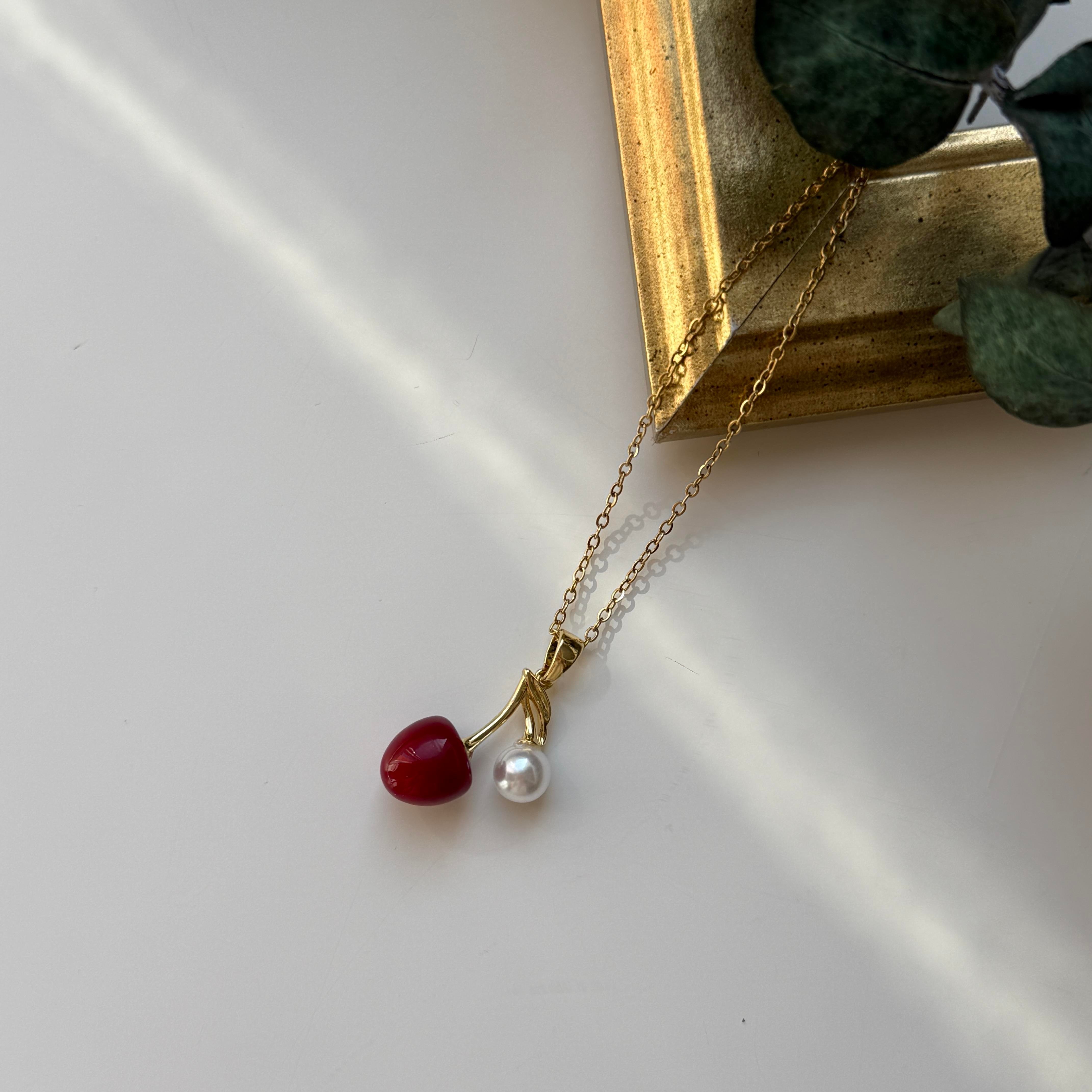 Çelik İncili Kiraz Kolye