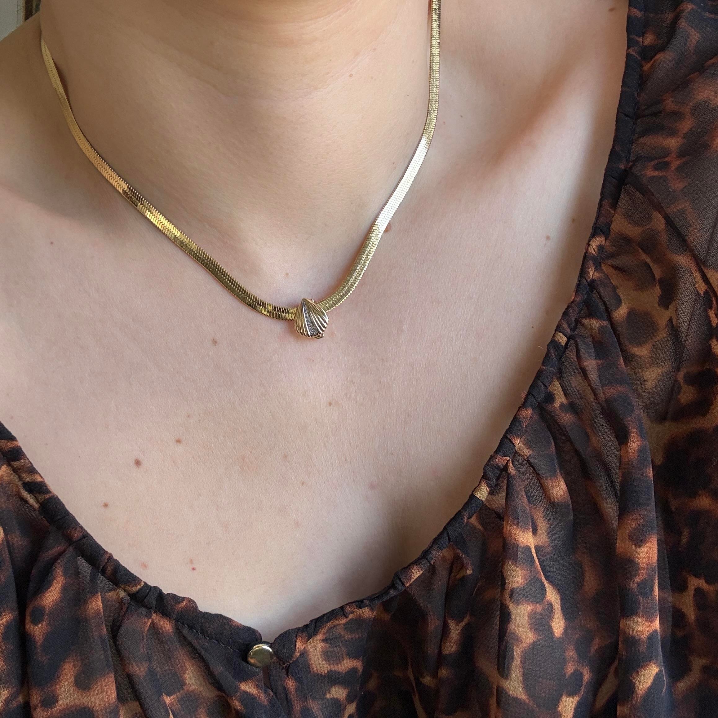 Çelik İtalyan Zinciri Taşlı Deniz Kabuğu Uçlu Detay Kolye