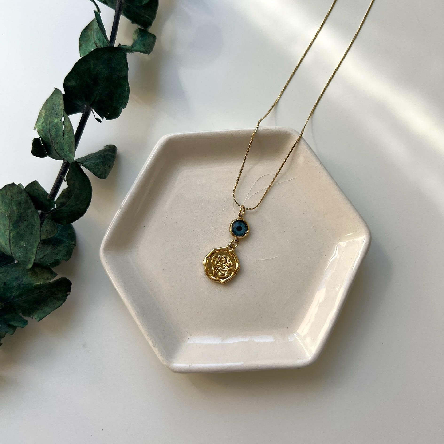 Çelik Nazarlı Gül Kolye