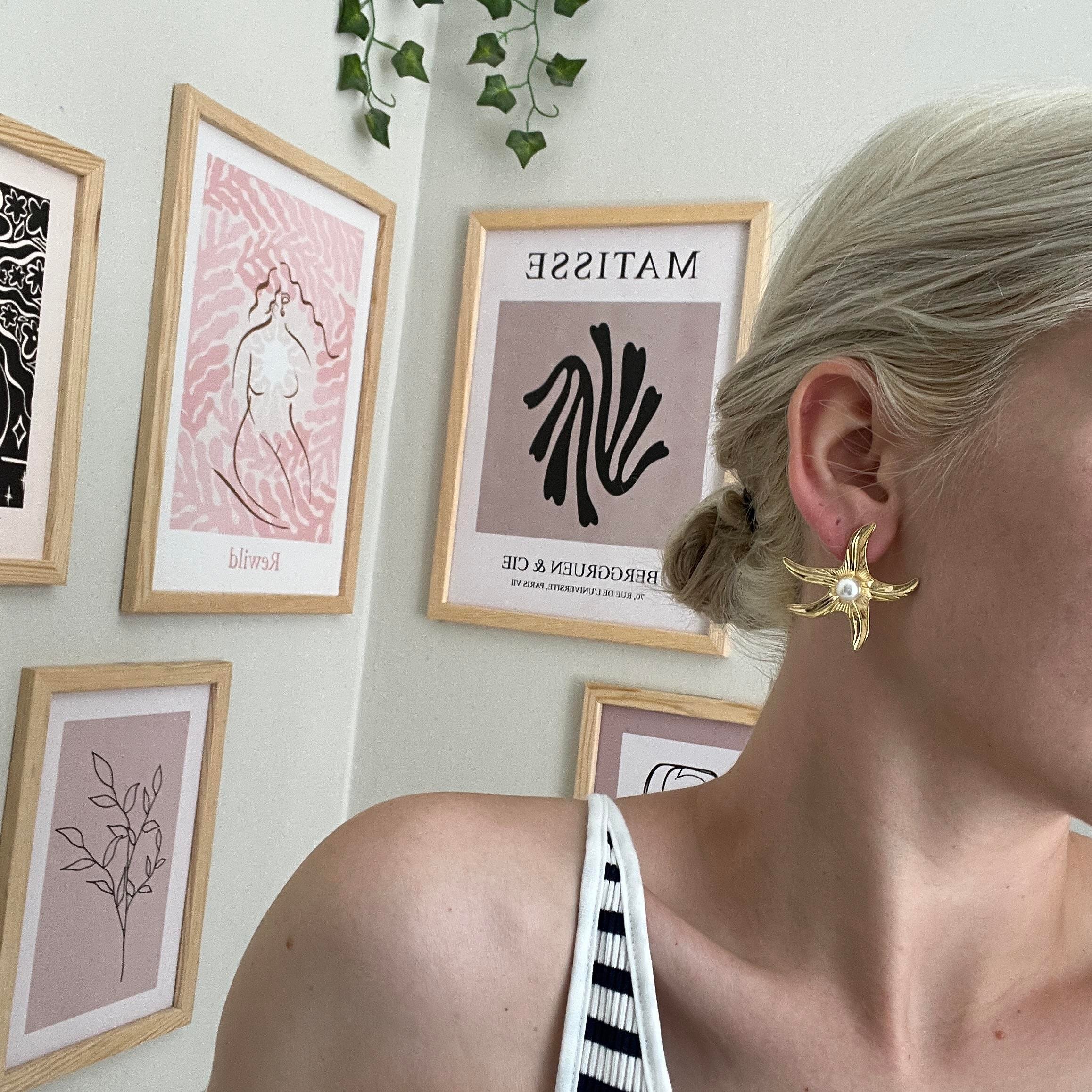 Çelik Ortası İncili Deniz Yıldızı Küpe