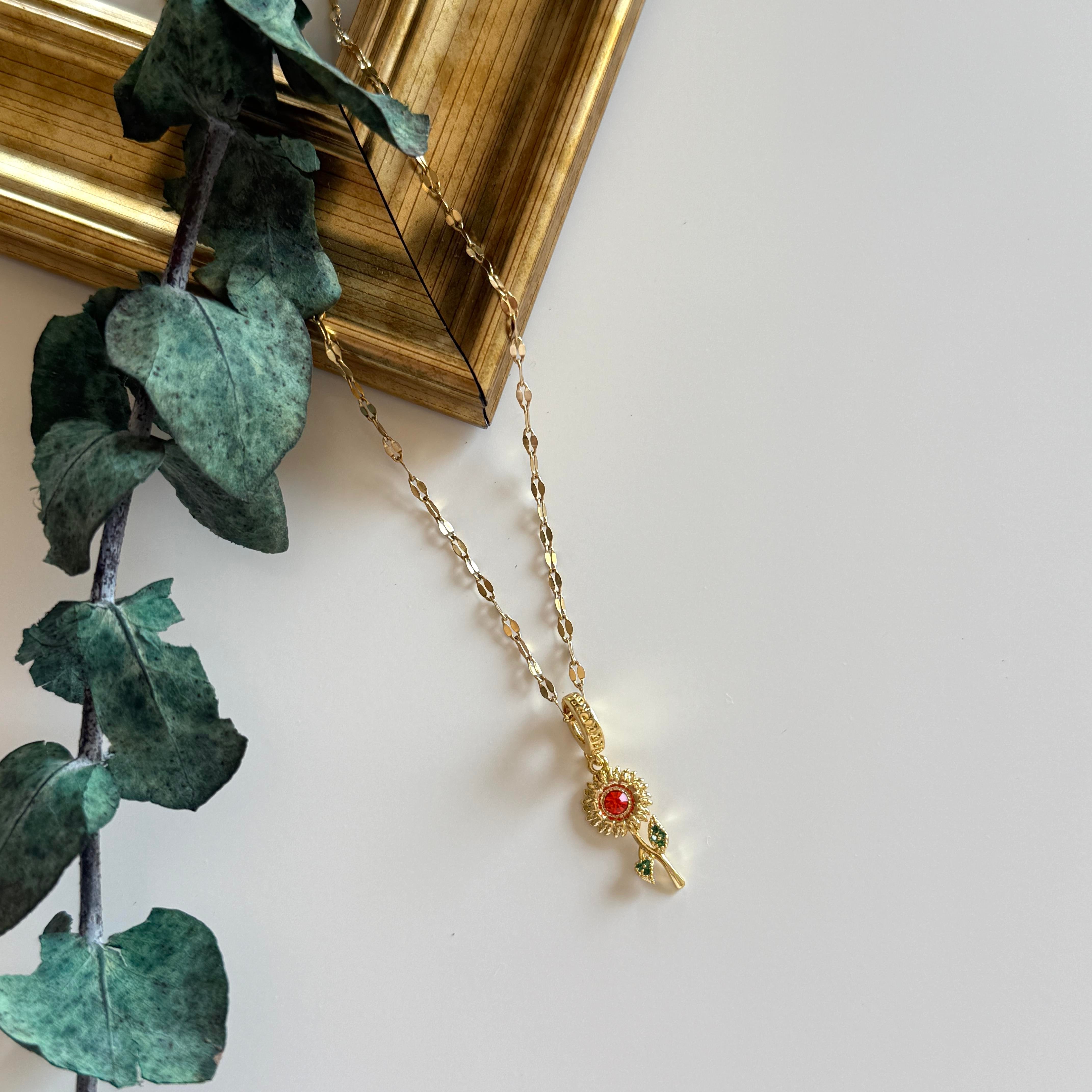 Çelik Papatya Kolye