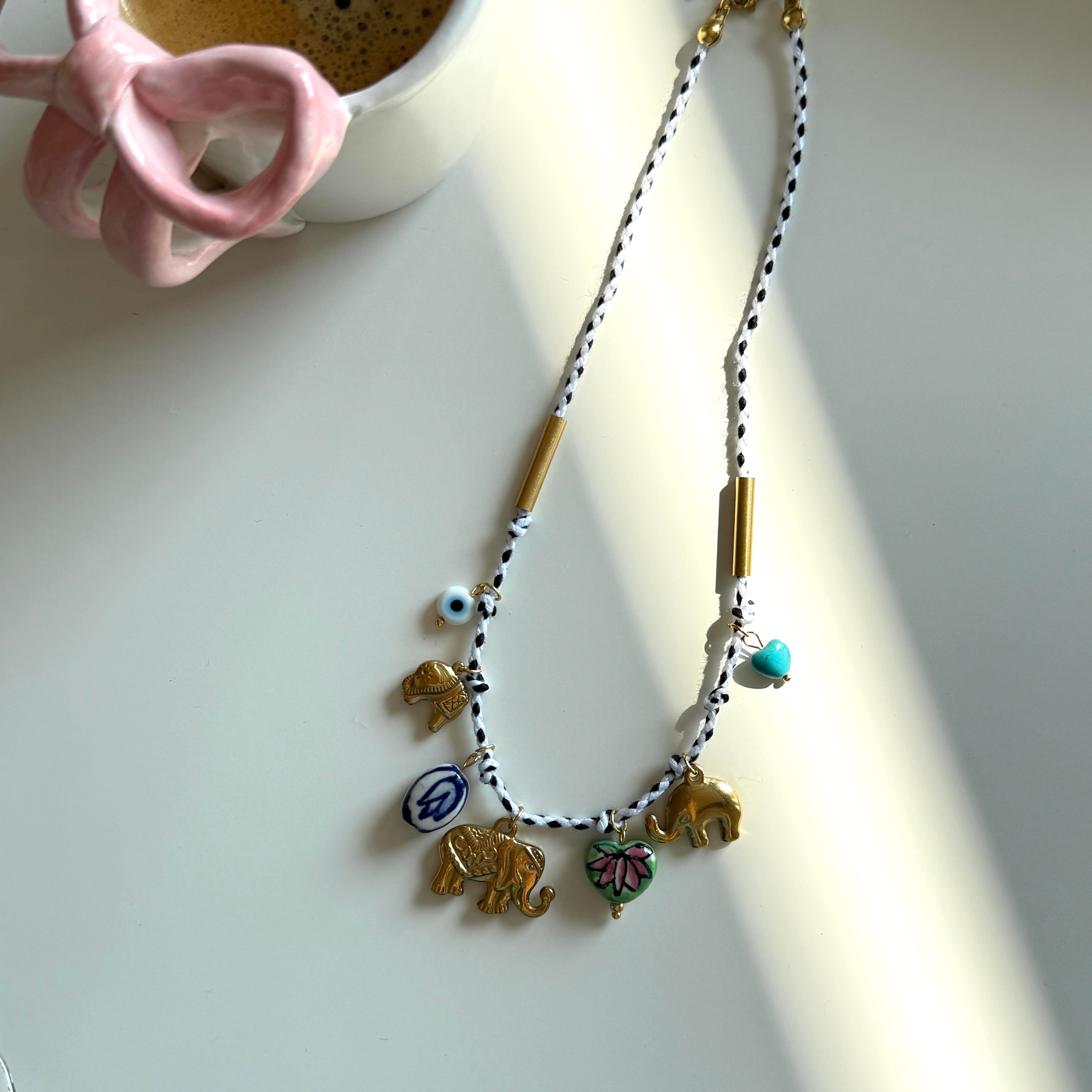 Çelik Seramik Çiçek&Fil Charmlı Kolye