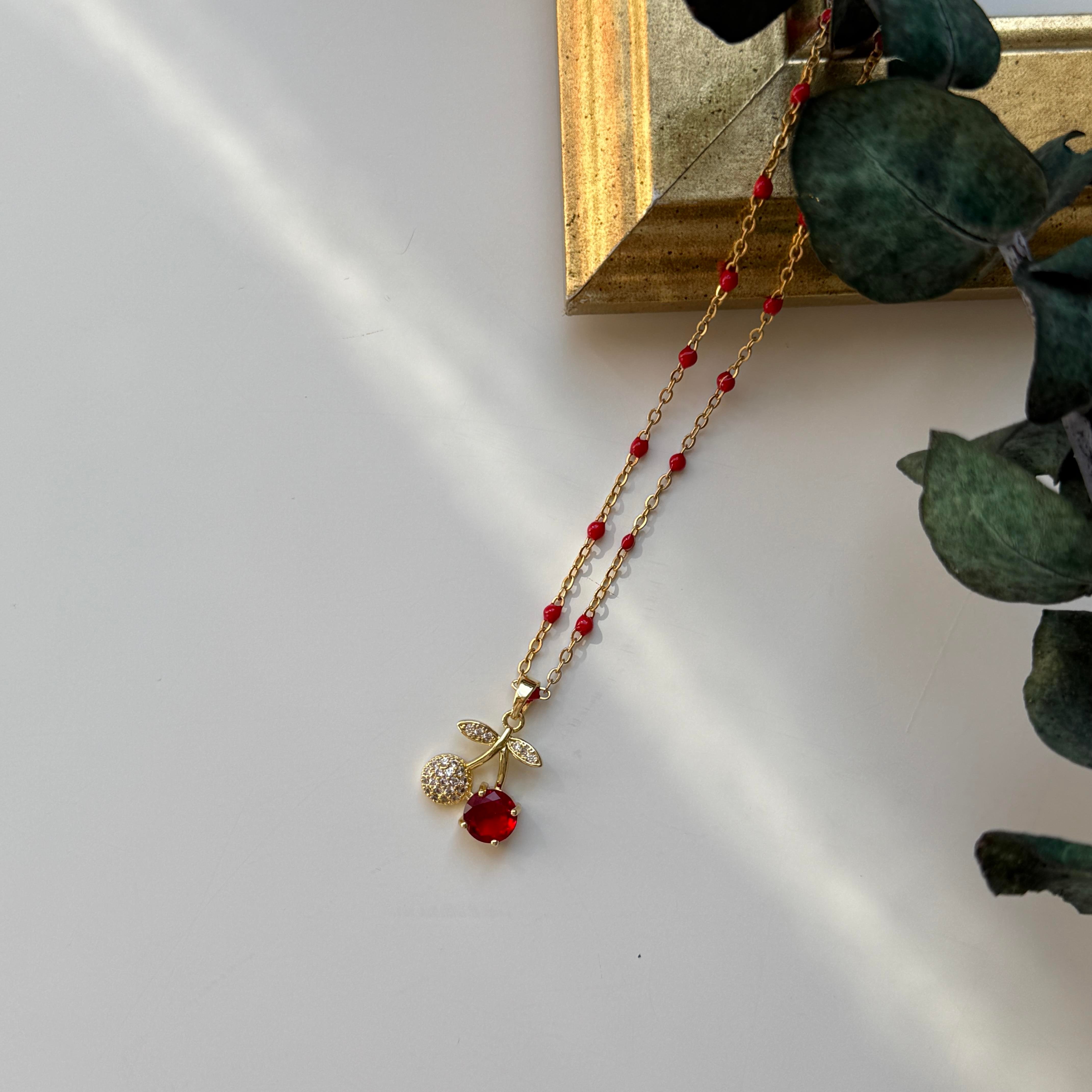 Çelik Taşlı Kiraz Kolye