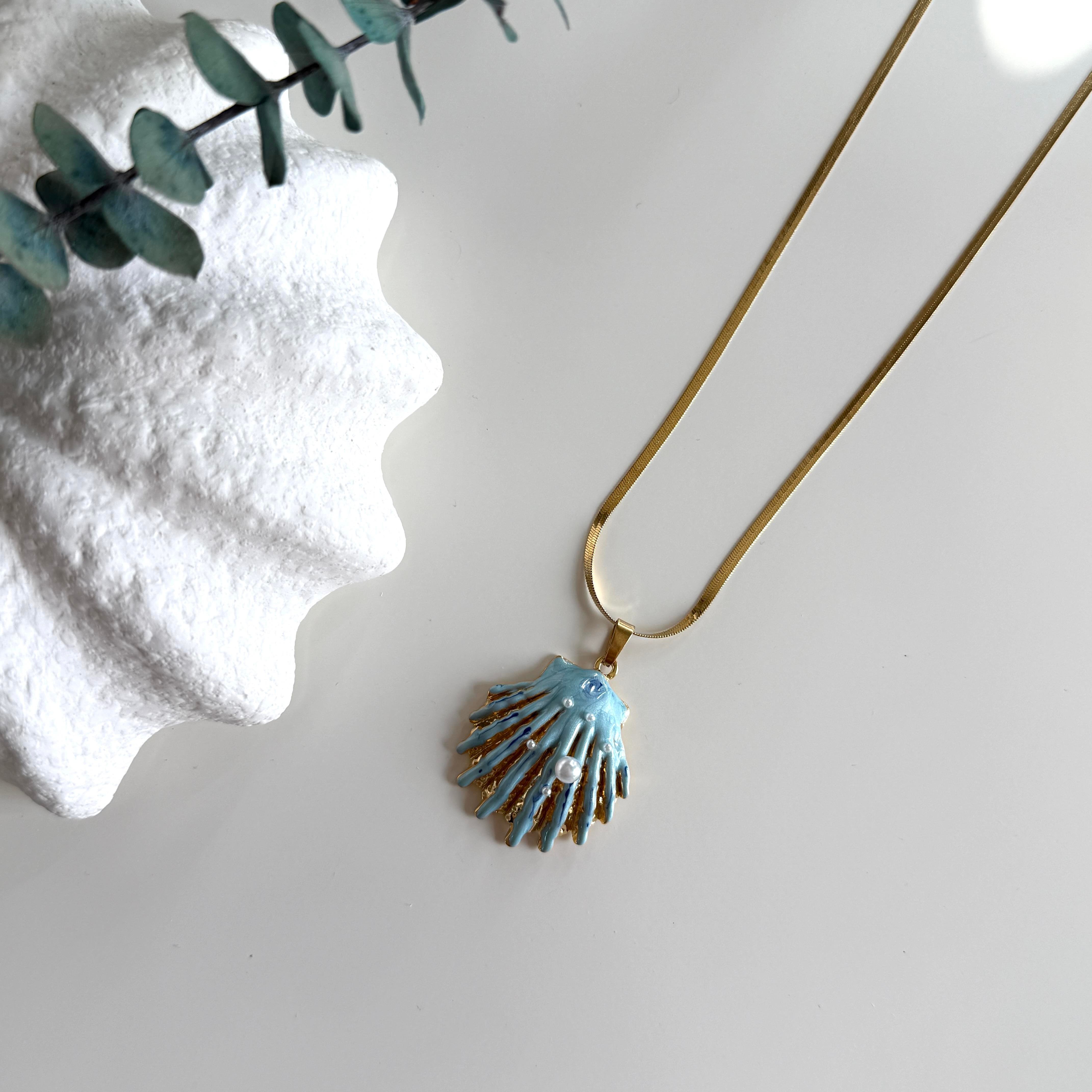 Çelik Turkuaz Mineli İncili Deniz Kabuğu Kolye