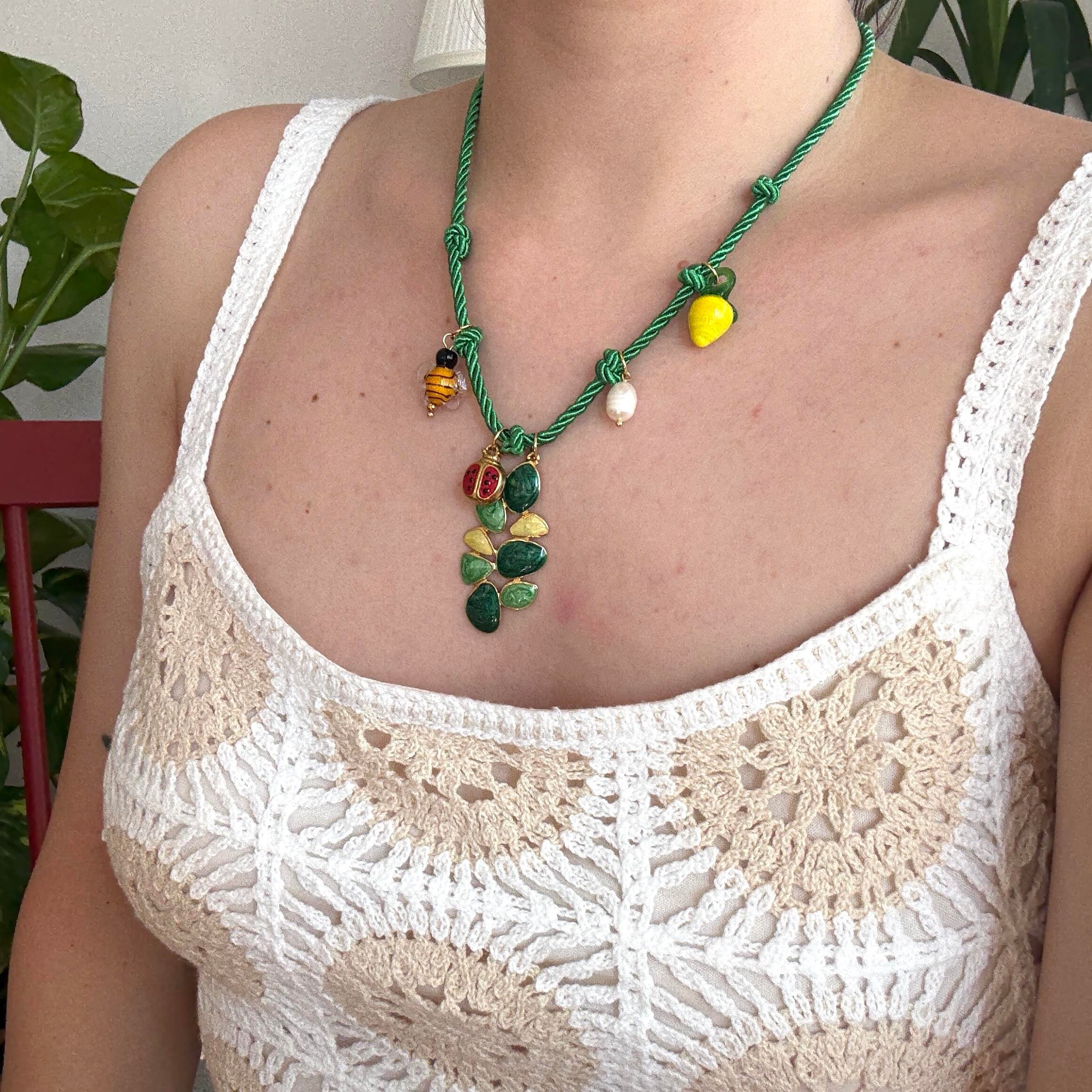 Çelik Yeşil Halat Charmlı Kolye