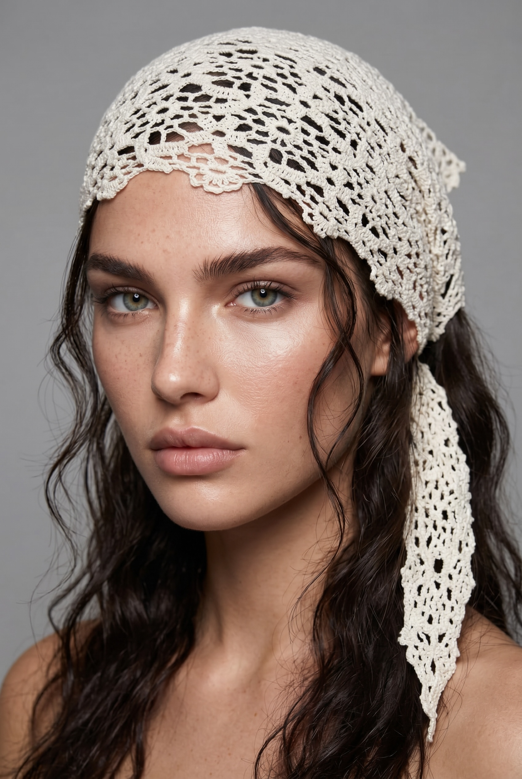 Çiçekli Üçgen Bandana