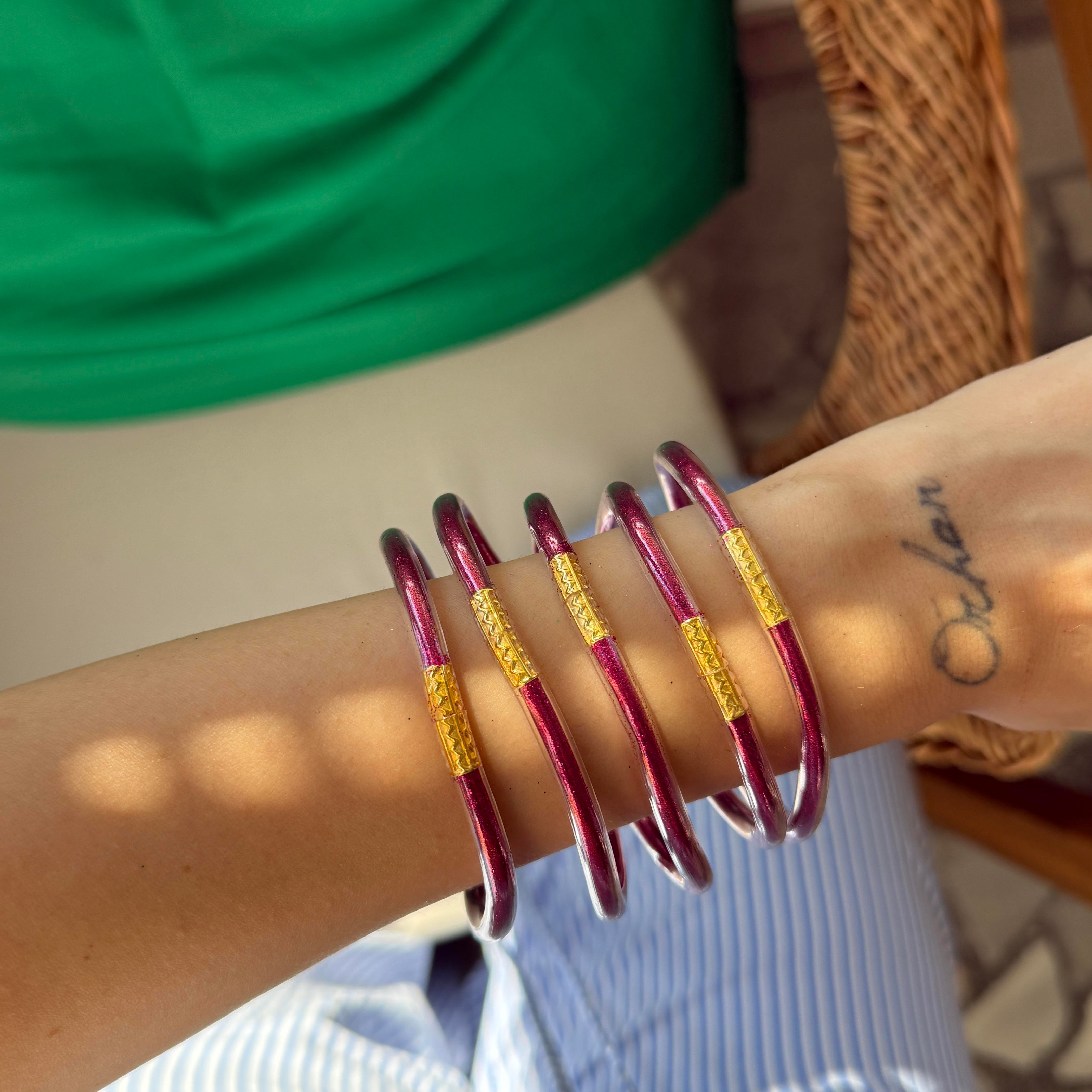 Fuşya Plastik Simli Bilezik Seti