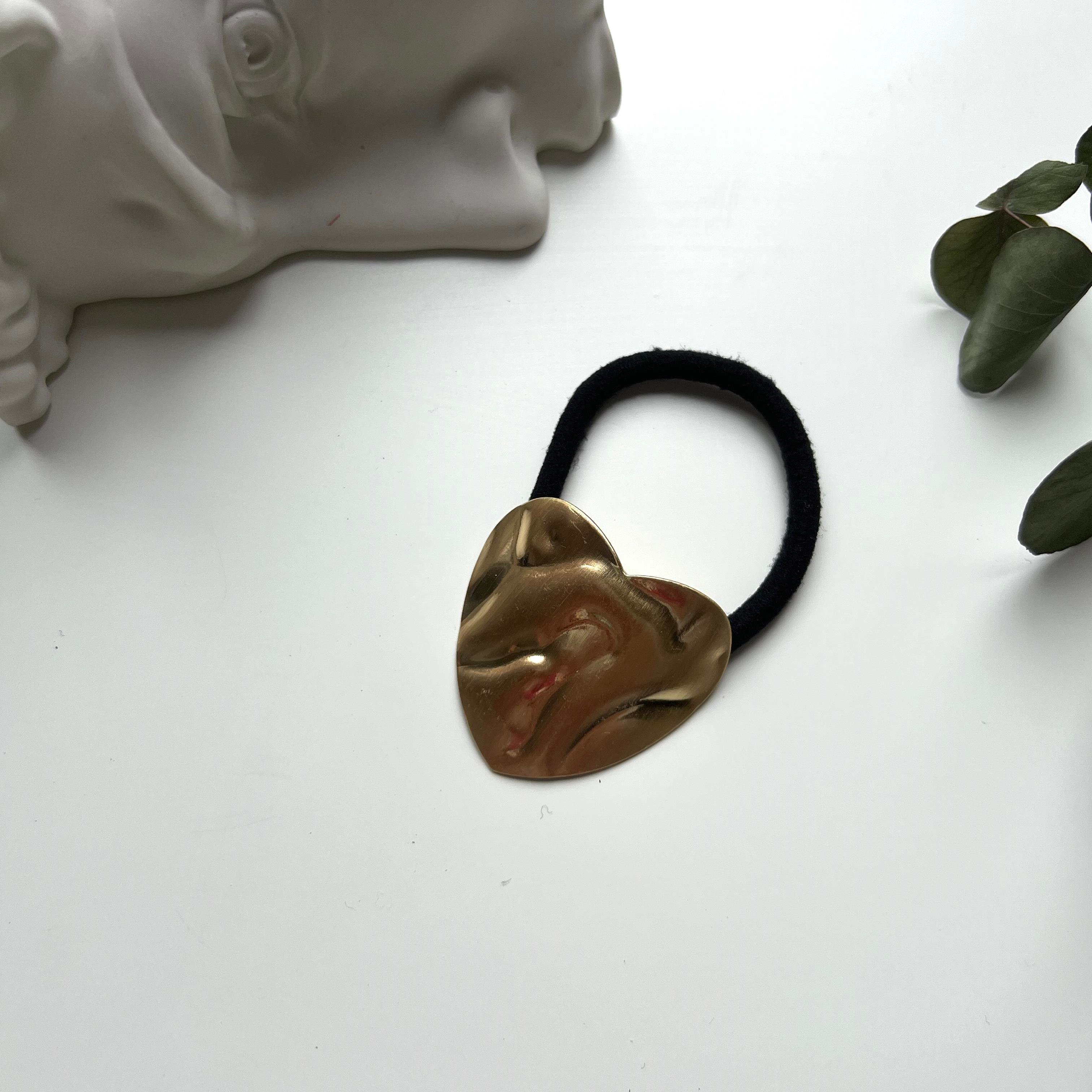 Gold Dalgalı Kalp Lastik Toka