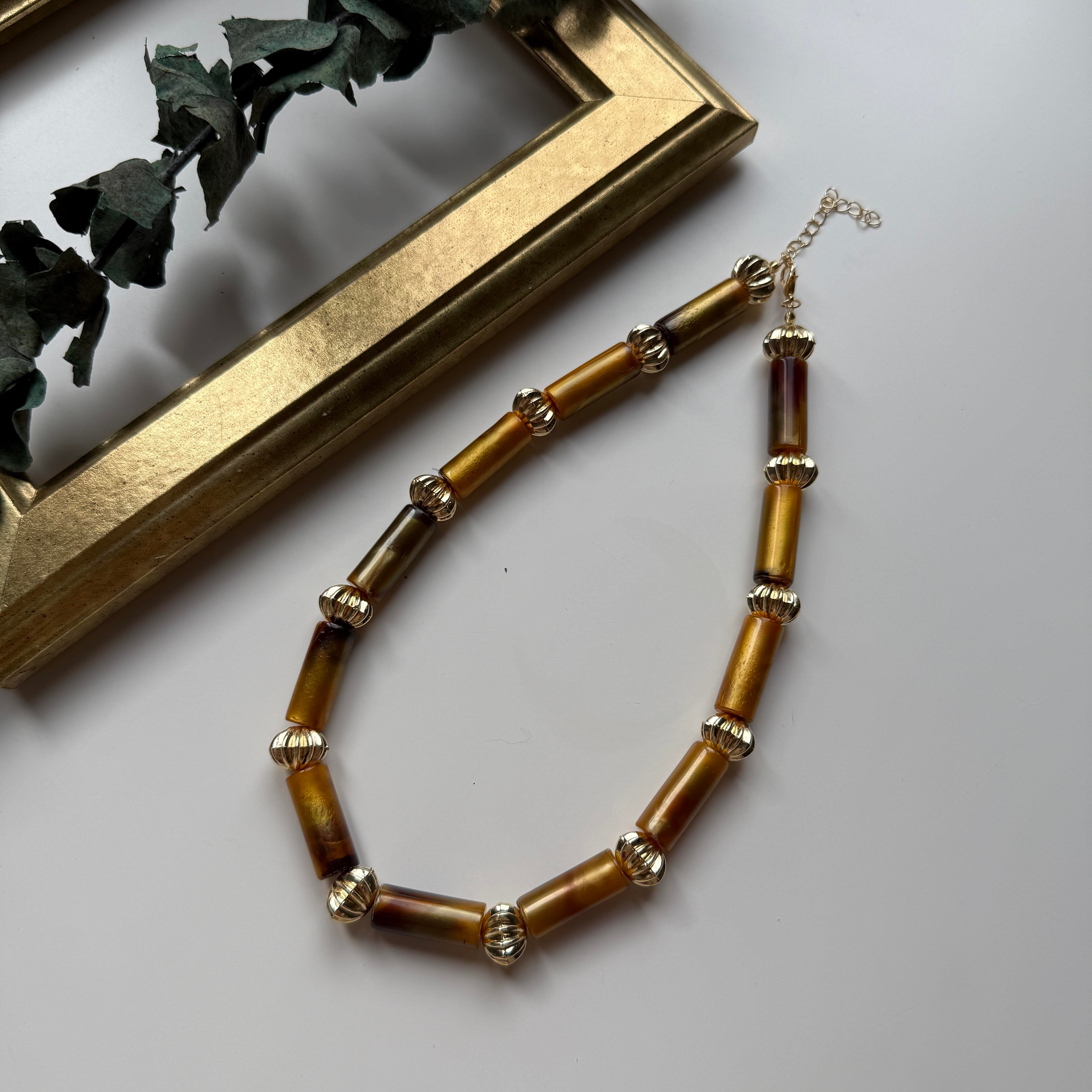 Gold Detay Kahve Boru Boncuk Kolye